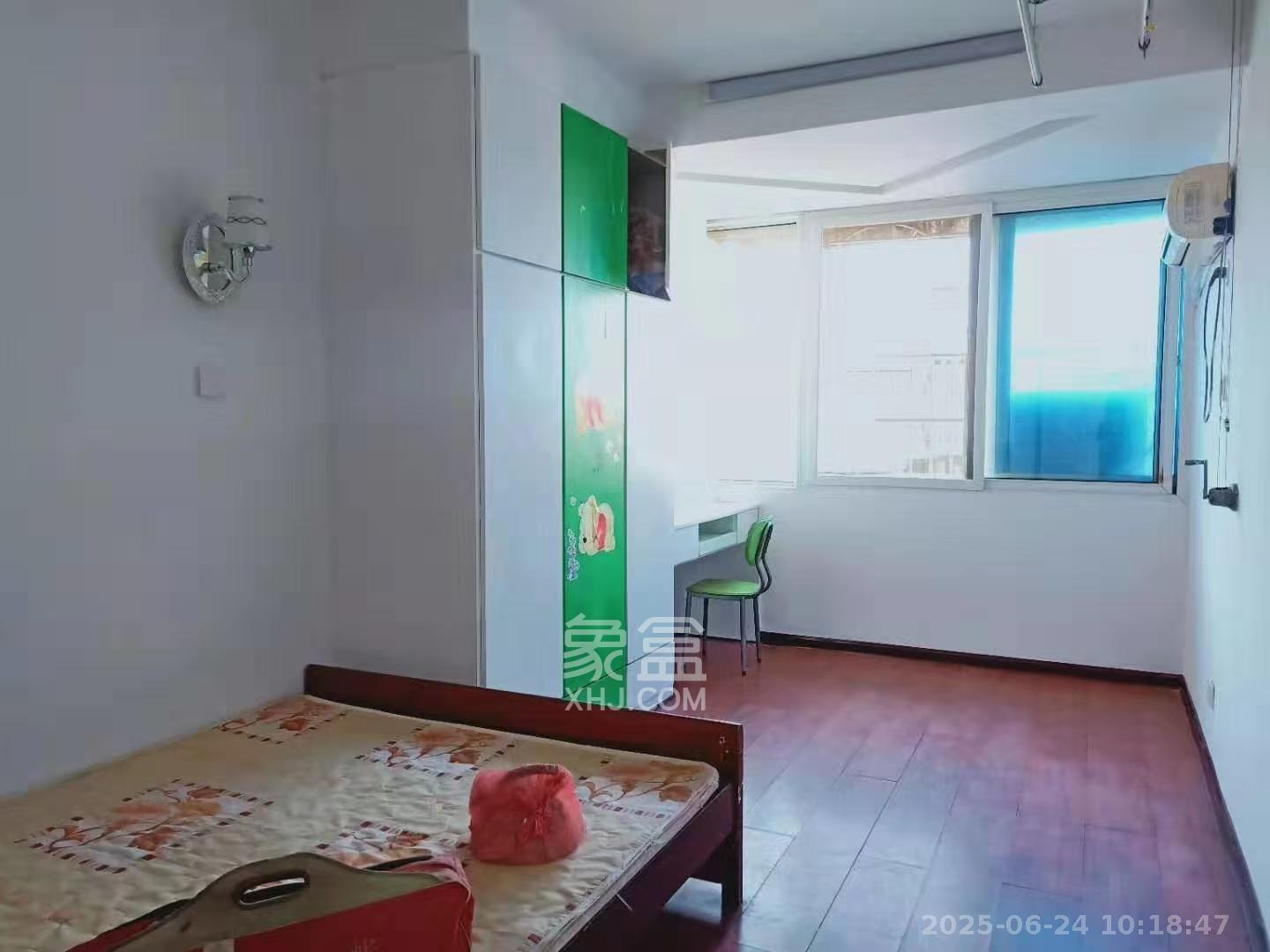 学宫街散盘  3室1厅1卫   2200.00元/月室内图