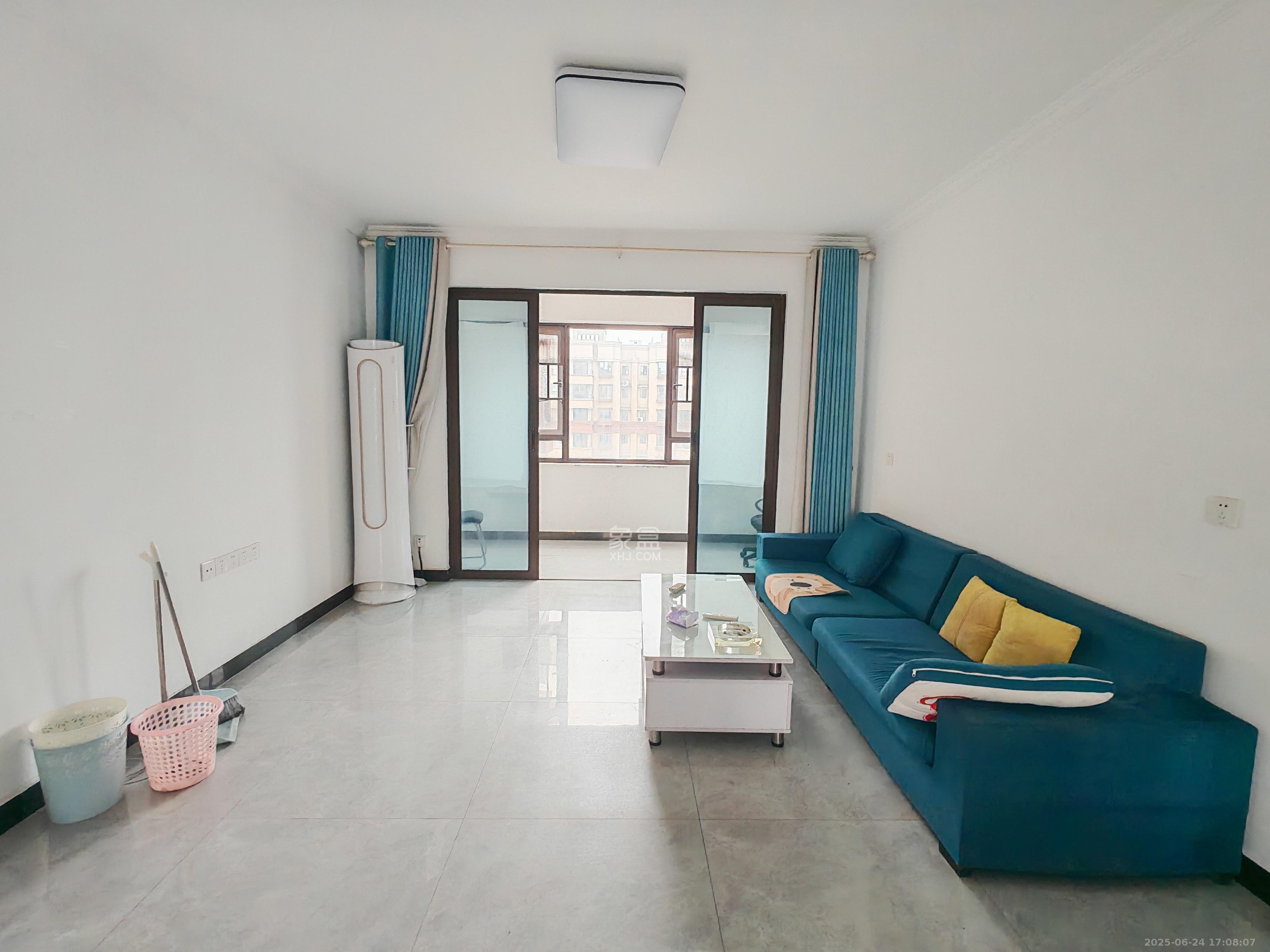 山语城三期 4室2厅2卫 2600.0元/月 山语城三期 4室2厅2卫 2600.0元/月室内图