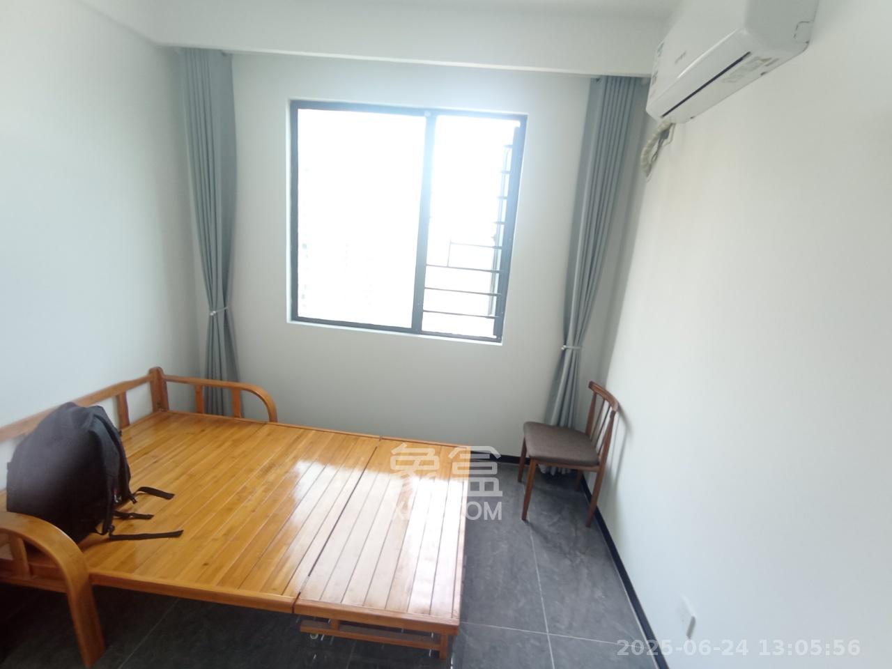 长房云公馆  3室2厅2卫   2500.00元/月室内图