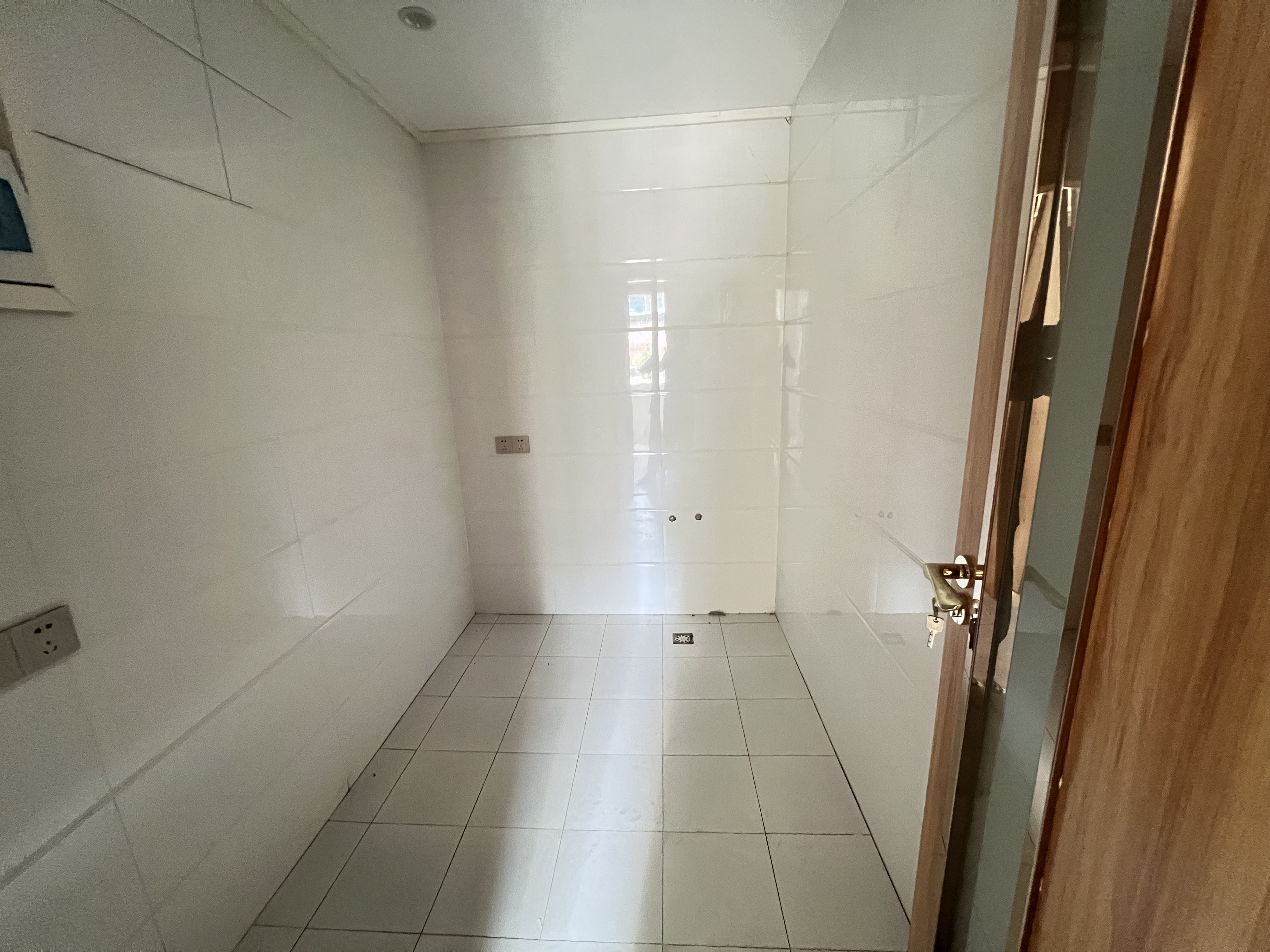 九都大厦 10室3厅4卫 26000.0元/月 九都大厦 10室3厅4卫 26000.0元/月室内图