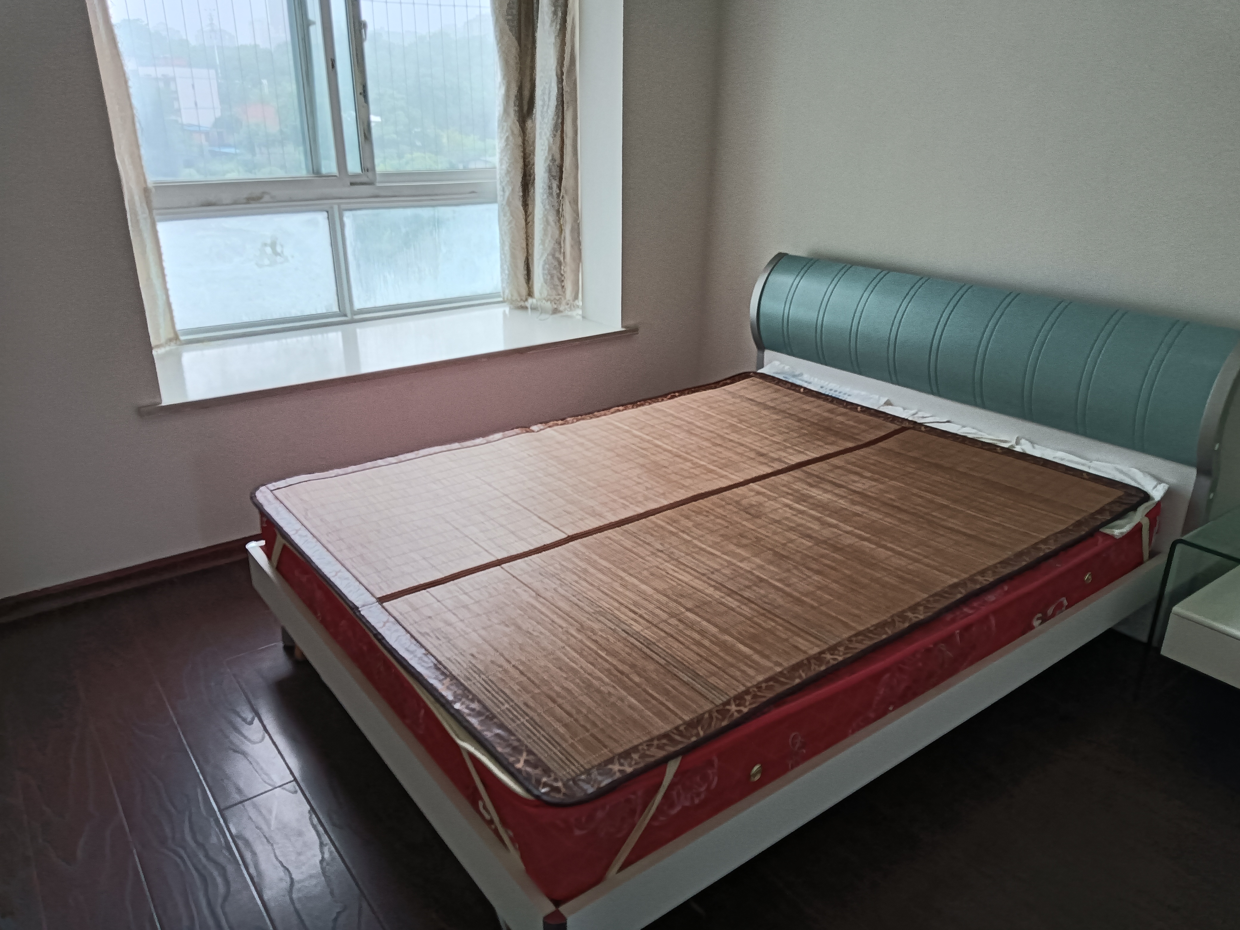 冠都现代城(冠都幸福彼岸) 3室2厅1卫 1500.0元/月 冠都现代城(冠都幸福彼岸) 3室2厅1卫 1500.0元/月室内图