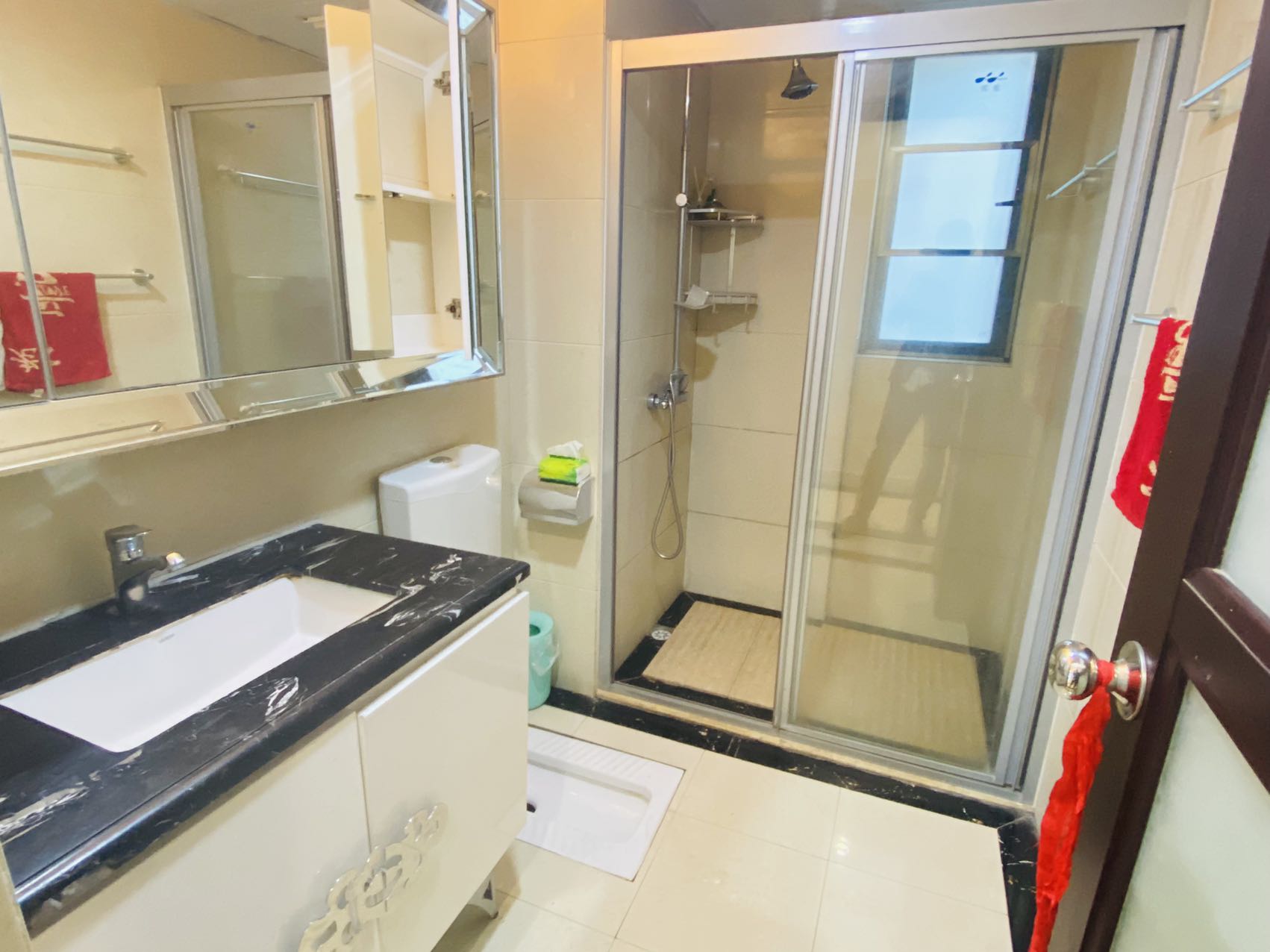 碧桂园 3室2厅2卫 2000.0元/月 碧桂园 3室2厅2卫 2000.0元/月室内图