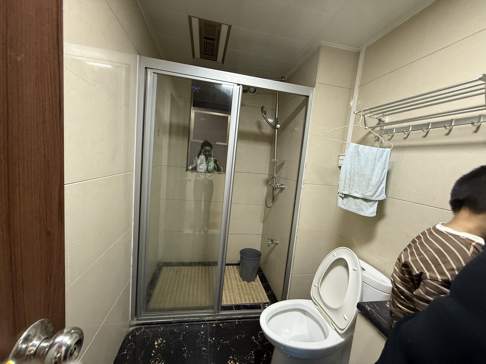 碧桂园 4室2厅2卫 1800.0元/月 碧桂园 4室2厅2卫 1800.0元/月室内图