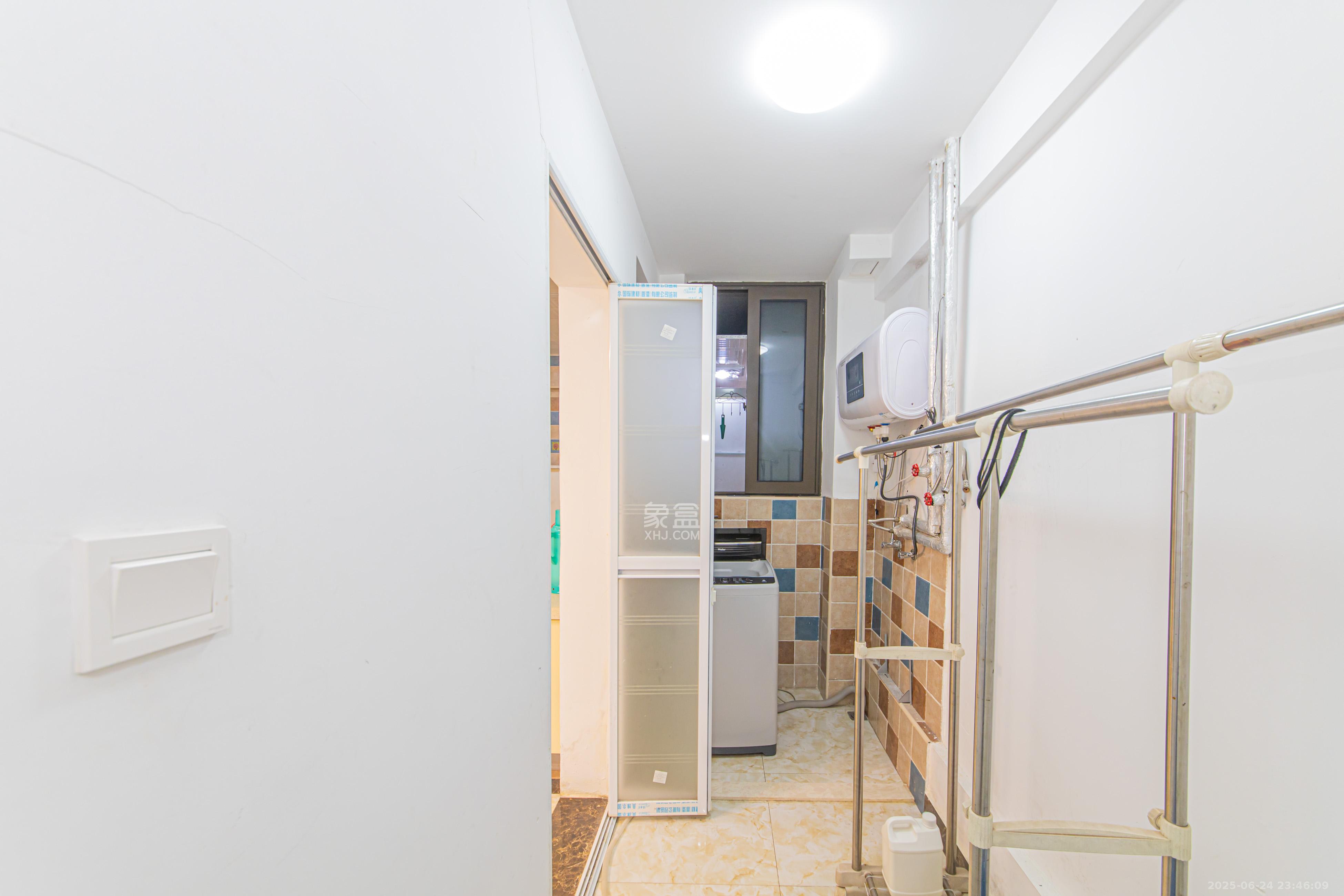 绿地公馆(绿地名邸) 1室1厅1卫 45.5万 绿地公馆(绿地名邸) 1室1厅1卫 45.5万阳台