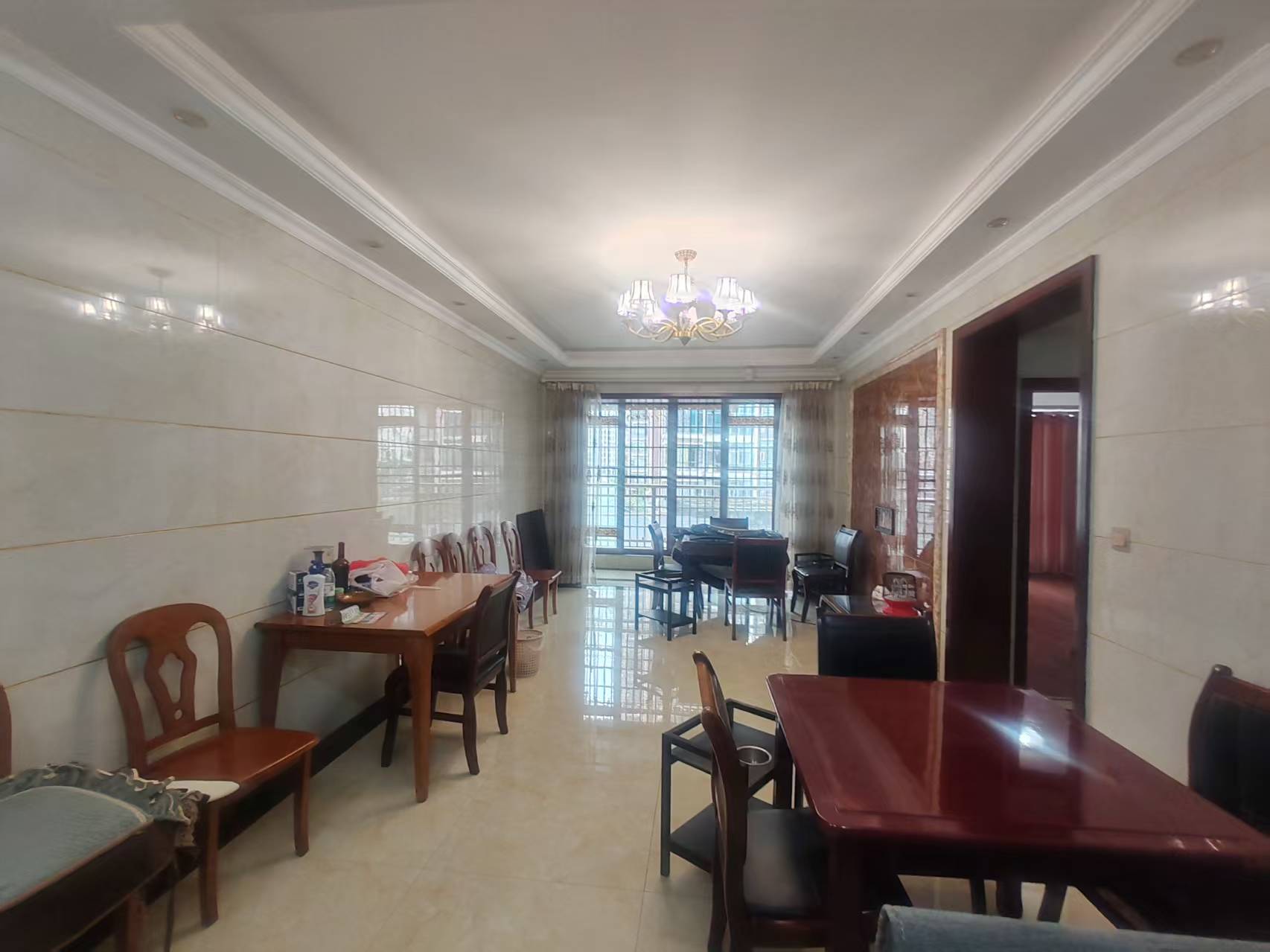 雄森国际 2室2厅1卫 43.8万 雄森国际 2室2厅1卫 43.8万客厅