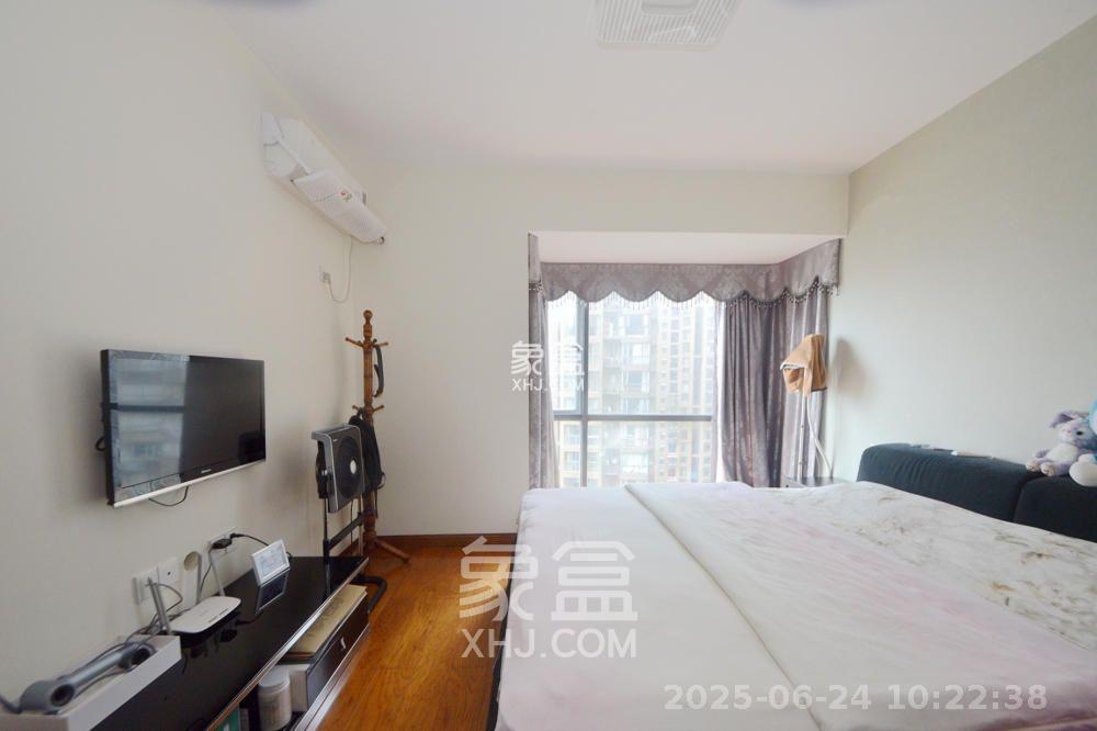 万博汇  3室2厅2卫   4500.00元/月室内图