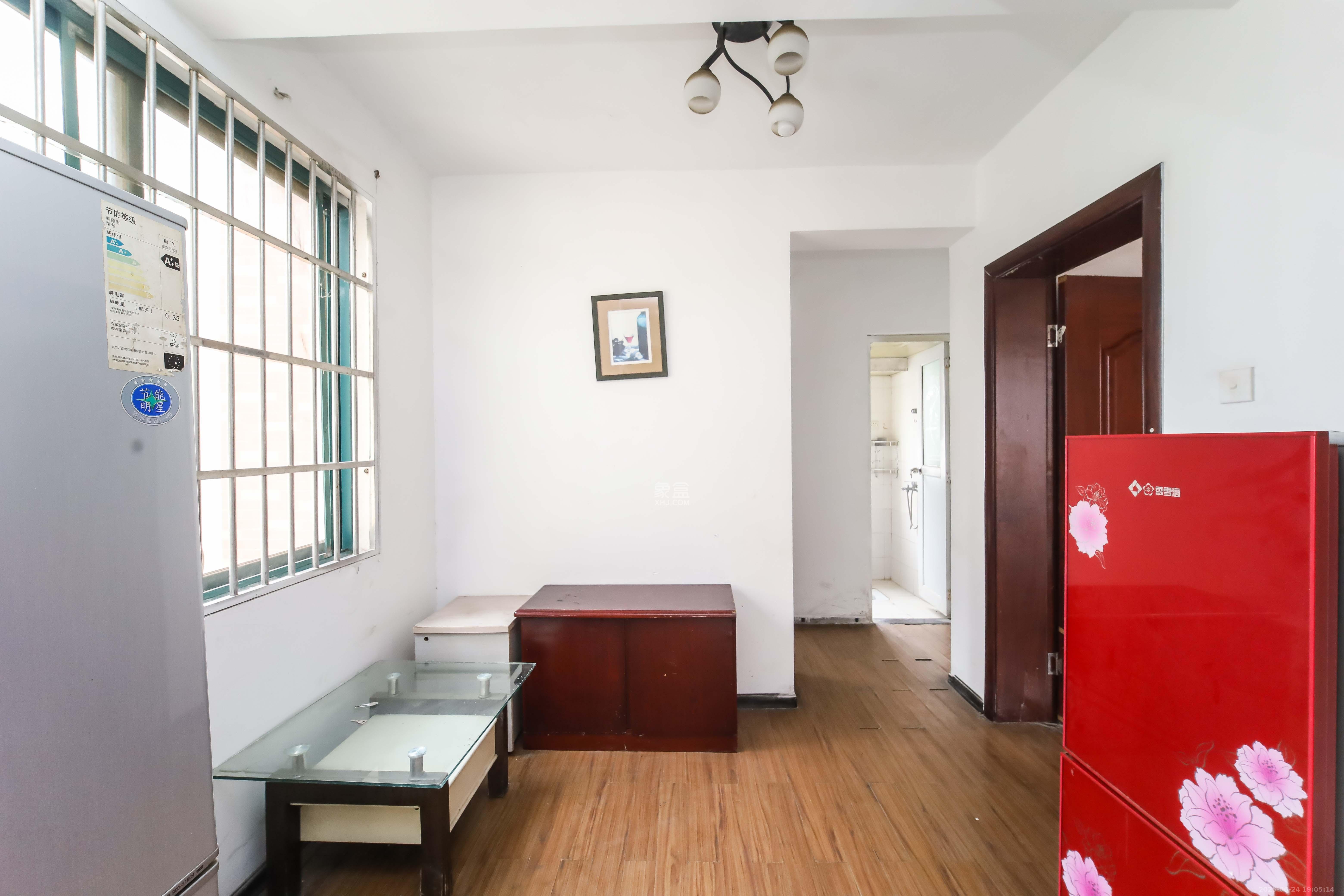 东方新城 5室2厅2卫 80.0万 东方新城 5室2厅2卫 80.0万其他