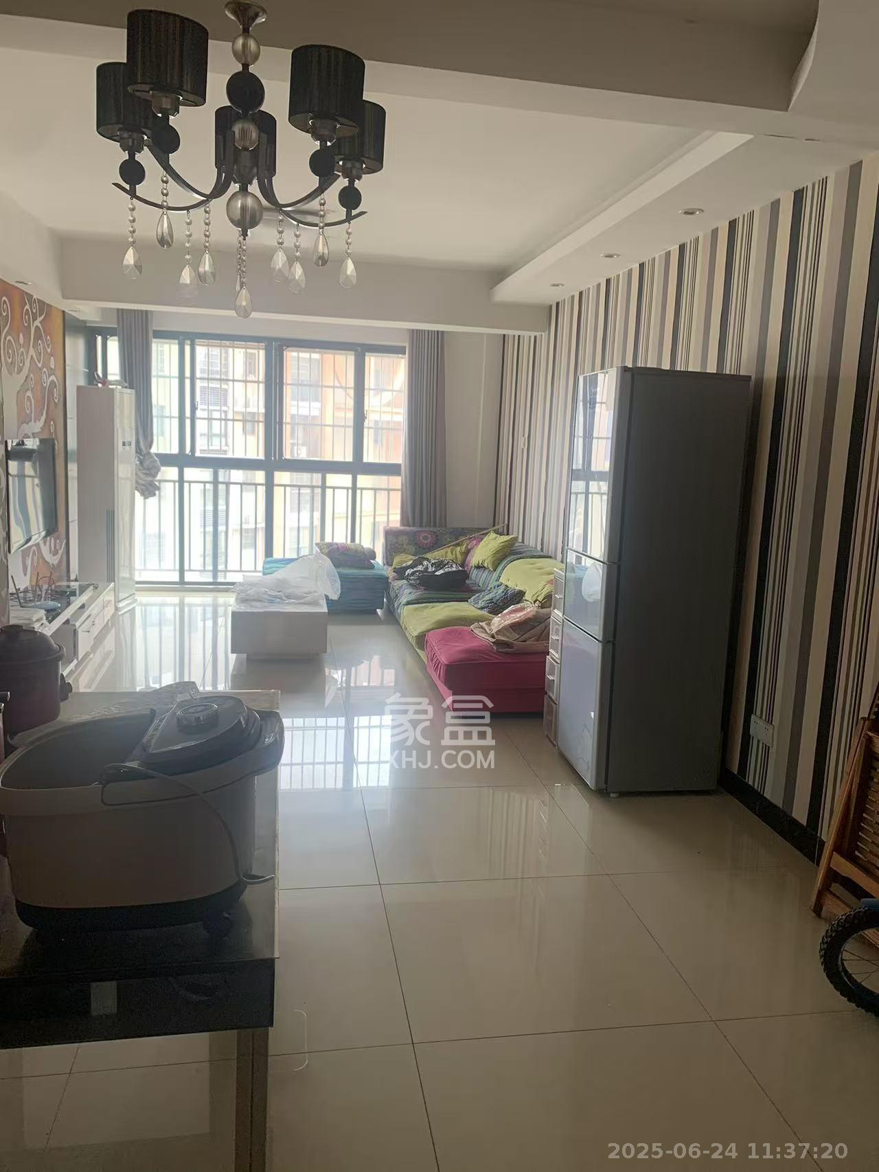 童话里 3室2厅1卫 2000.0元/月 童话里 3室2厅1卫 2000.0元/月室内图