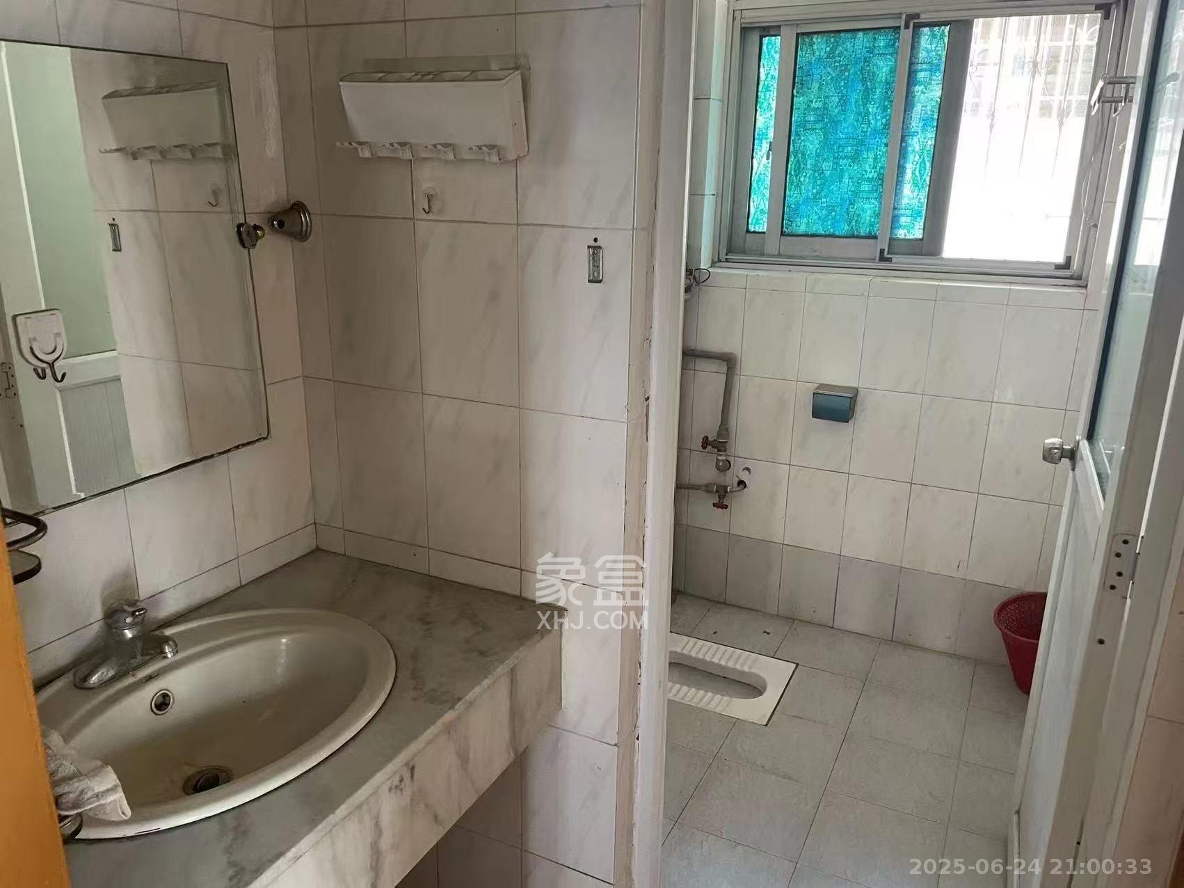 省政府机关二院 1室2厅1卫 3000.0元/月 省政府机关二院 1室2厅1卫 3000.0元/月室内图