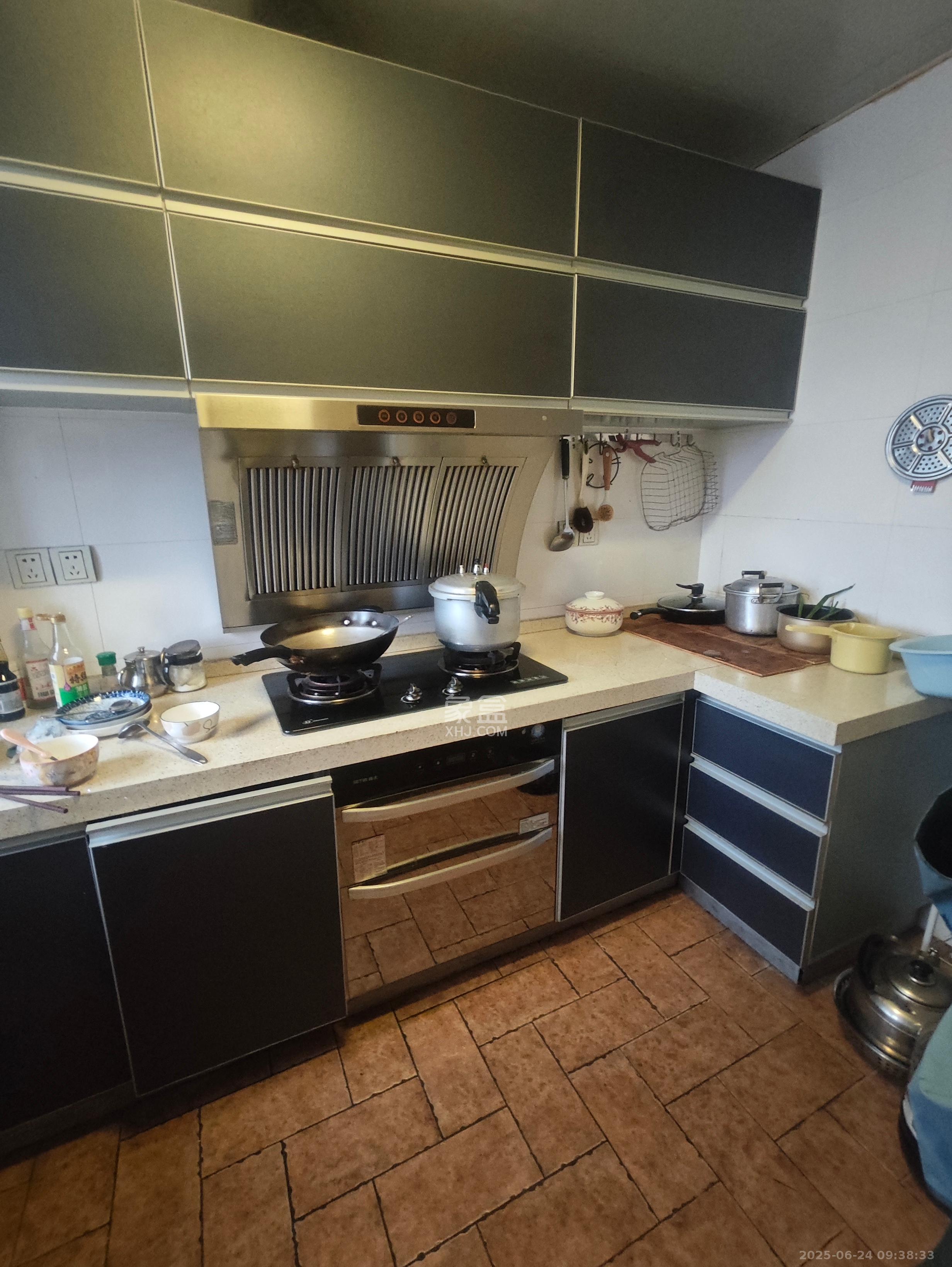 湘域中央 3室2厅2卫 5500.0元/月 湘域中央 3室2厅2卫 5500.0元/月室内图