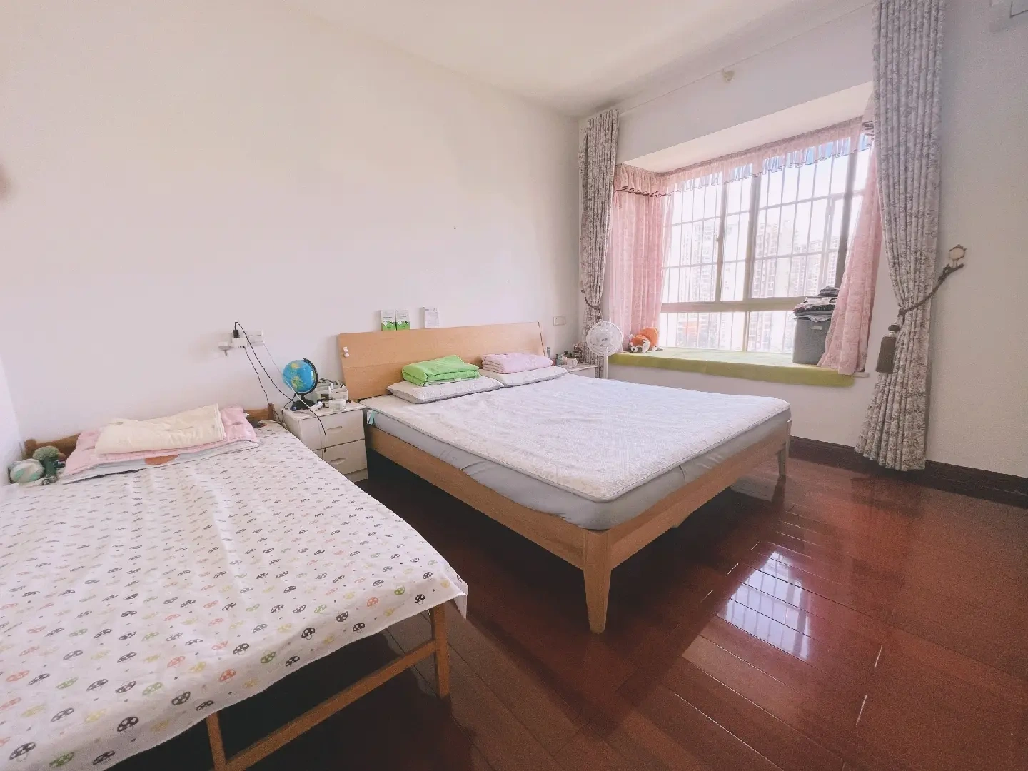 夏瑶花苑 2室1厅1卫 2500.00元/月 夏瑶花苑 2室1厅1卫 2500.00元/月室内图