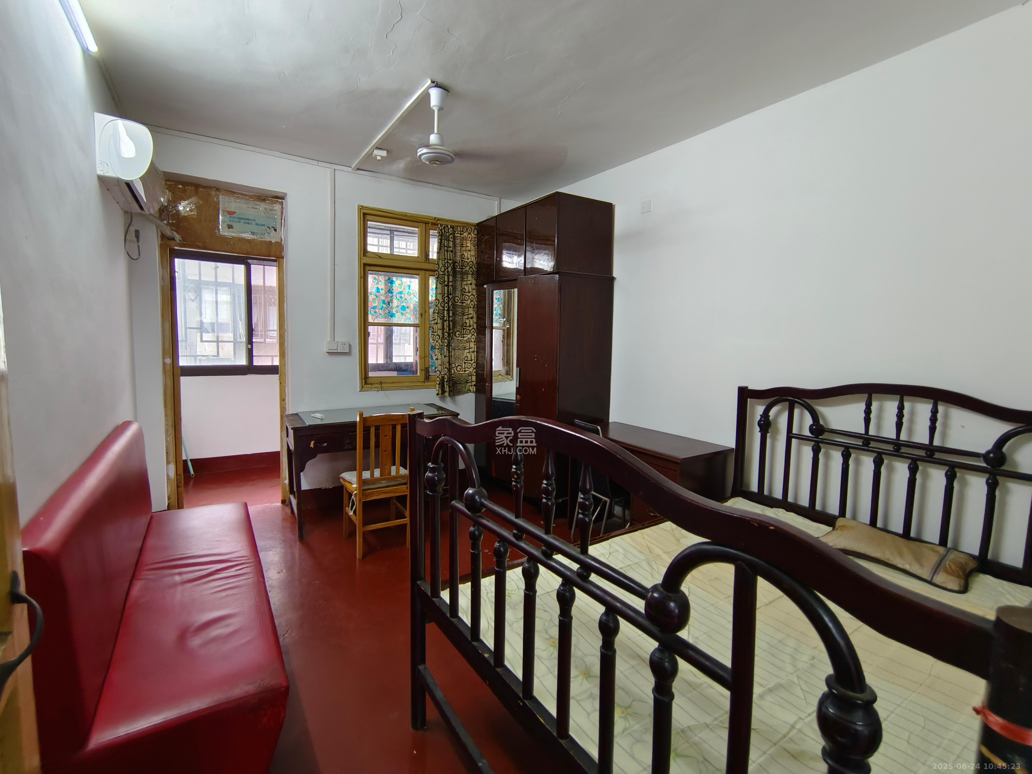 文庙坪小区 1室1厅1卫 1500.0元/月 文庙坪小区 1室1厅1卫 1500.0元/月室内图