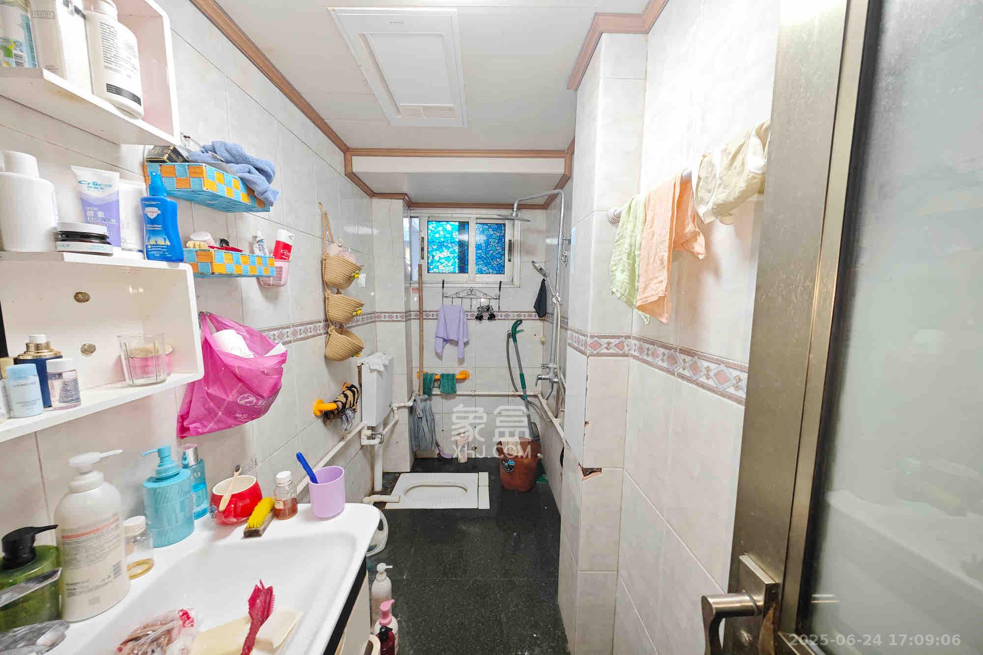 泰时花园 5室2厅2卫 3000.0元/月 泰时花园 5室2厅2卫 3000.0元/月室内图