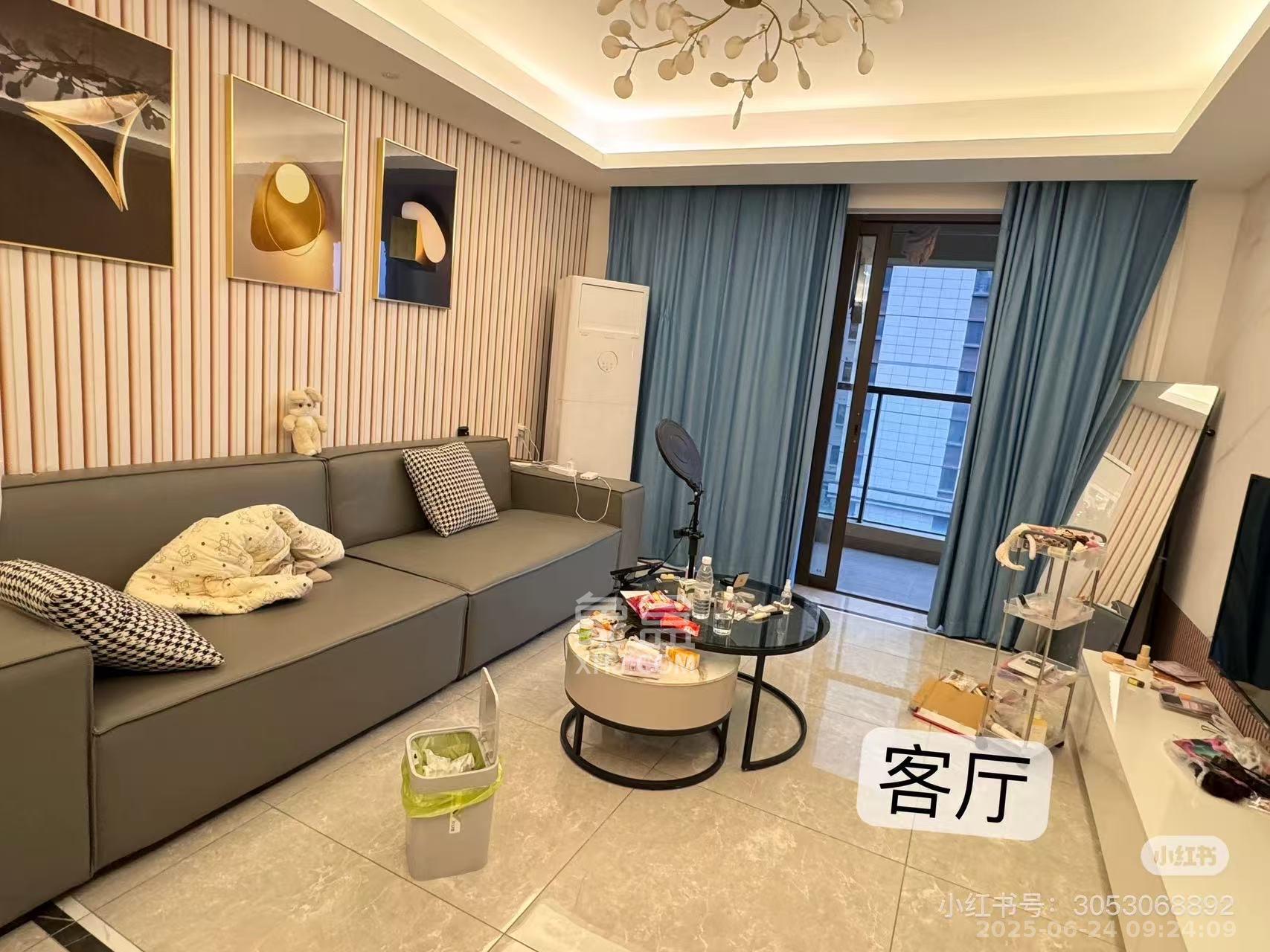 龙湖铂金中心（龙湖春江郦城）  1室0厅0卫   4100.00元/月