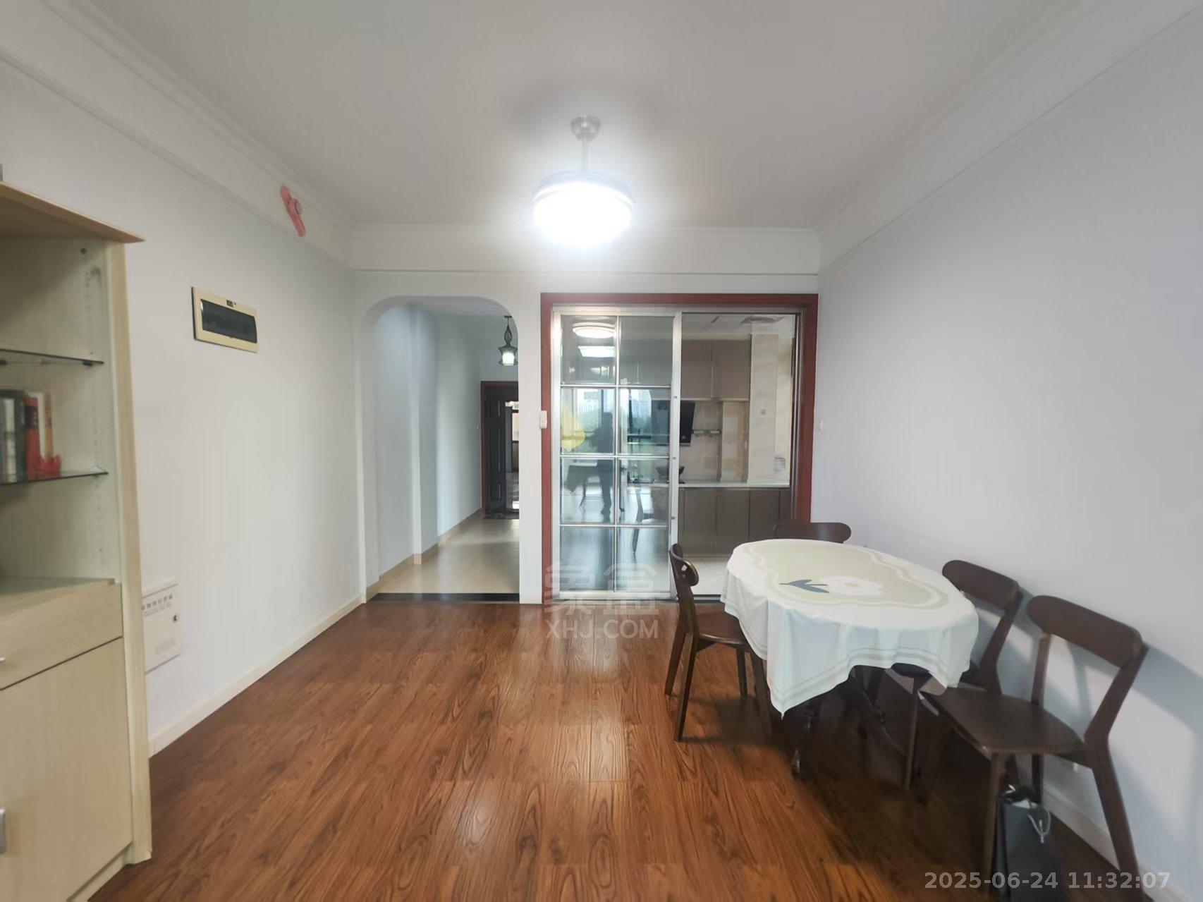 武广国际学苑 1室1厅1卫 2000.0元/月 武广国际学苑 1室1厅1卫 2000.0元/月室内图