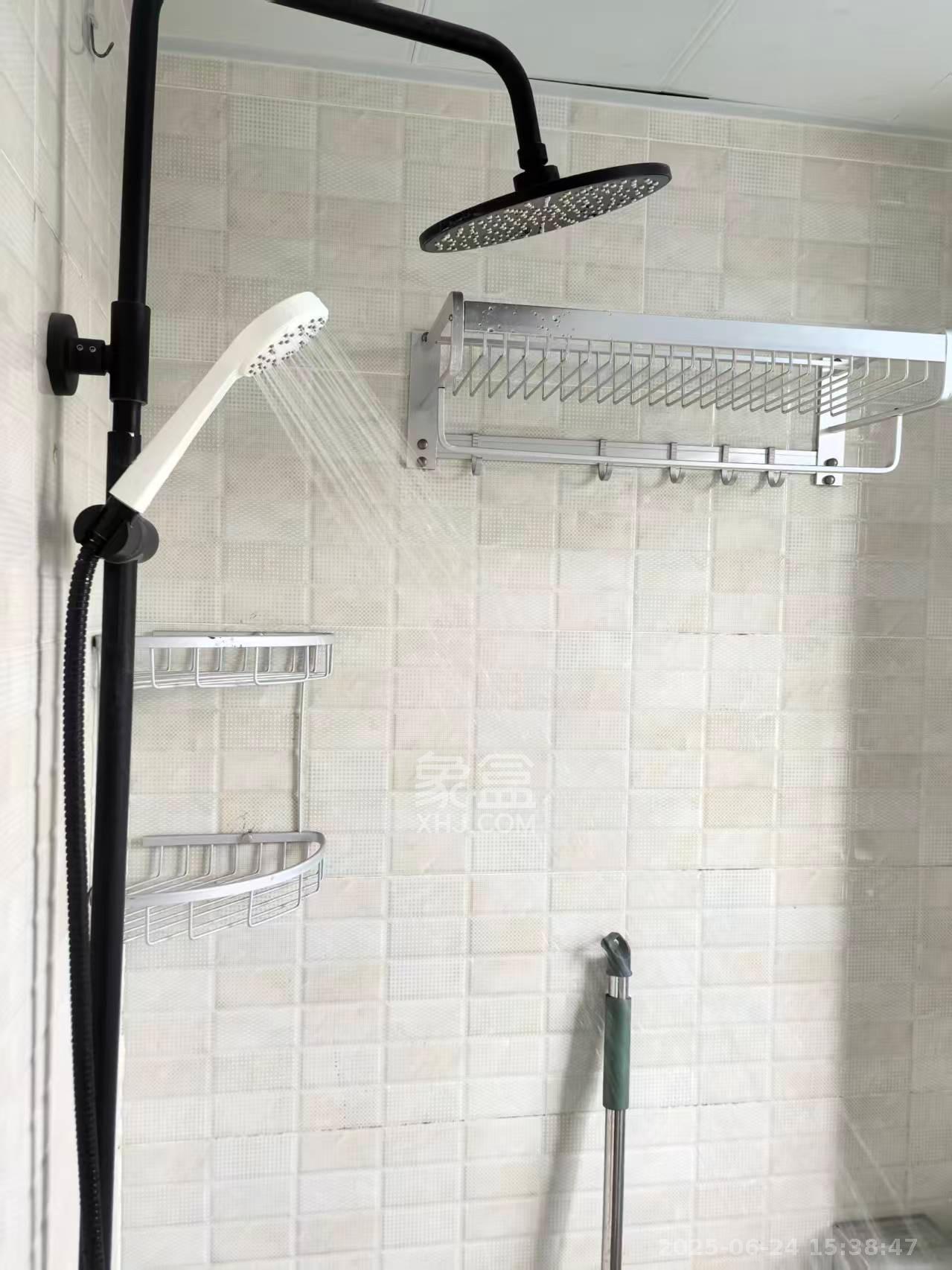 艾美潇湘  4室2厅2卫   2700.00元/月室内图