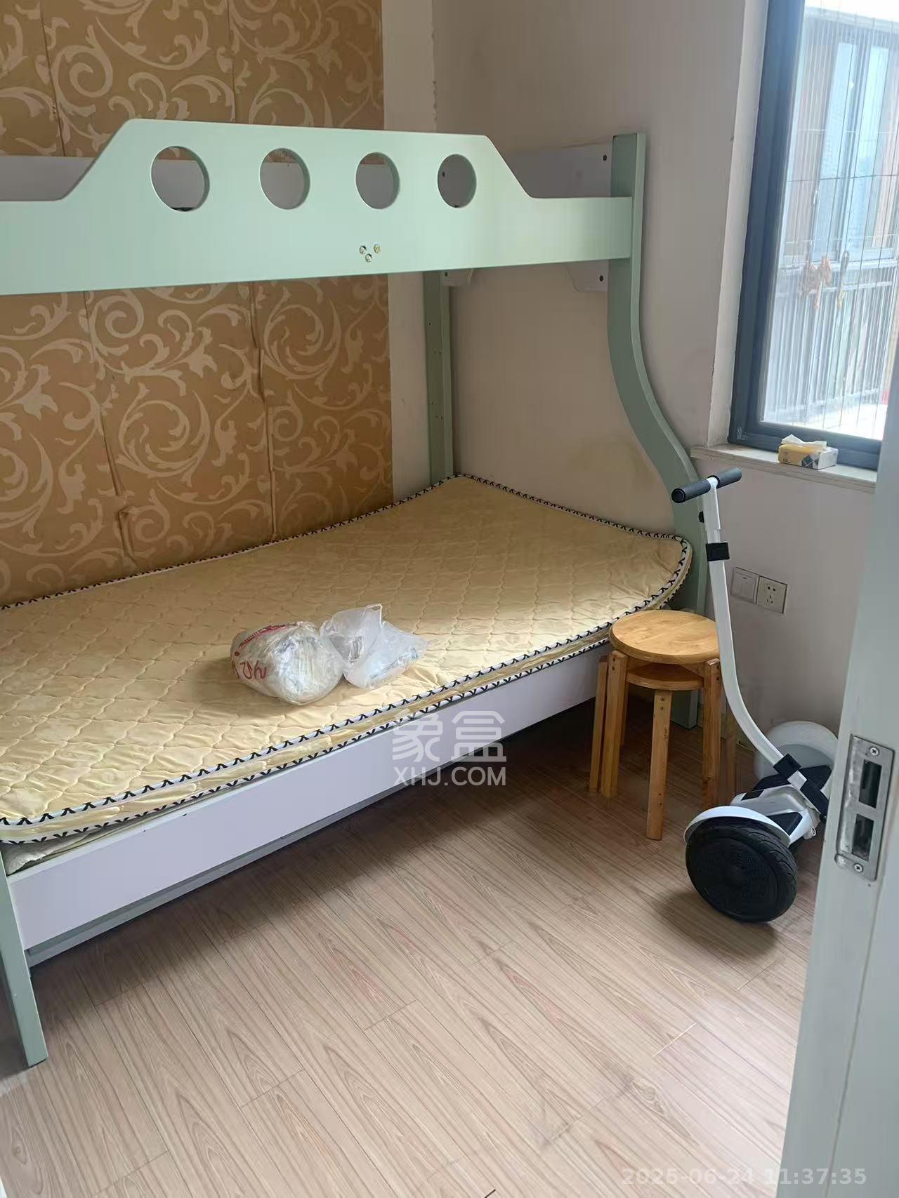 童话里 3室2厅1卫 2000.0元/月 童话里 3室2厅1卫 2000.0元/月室内图