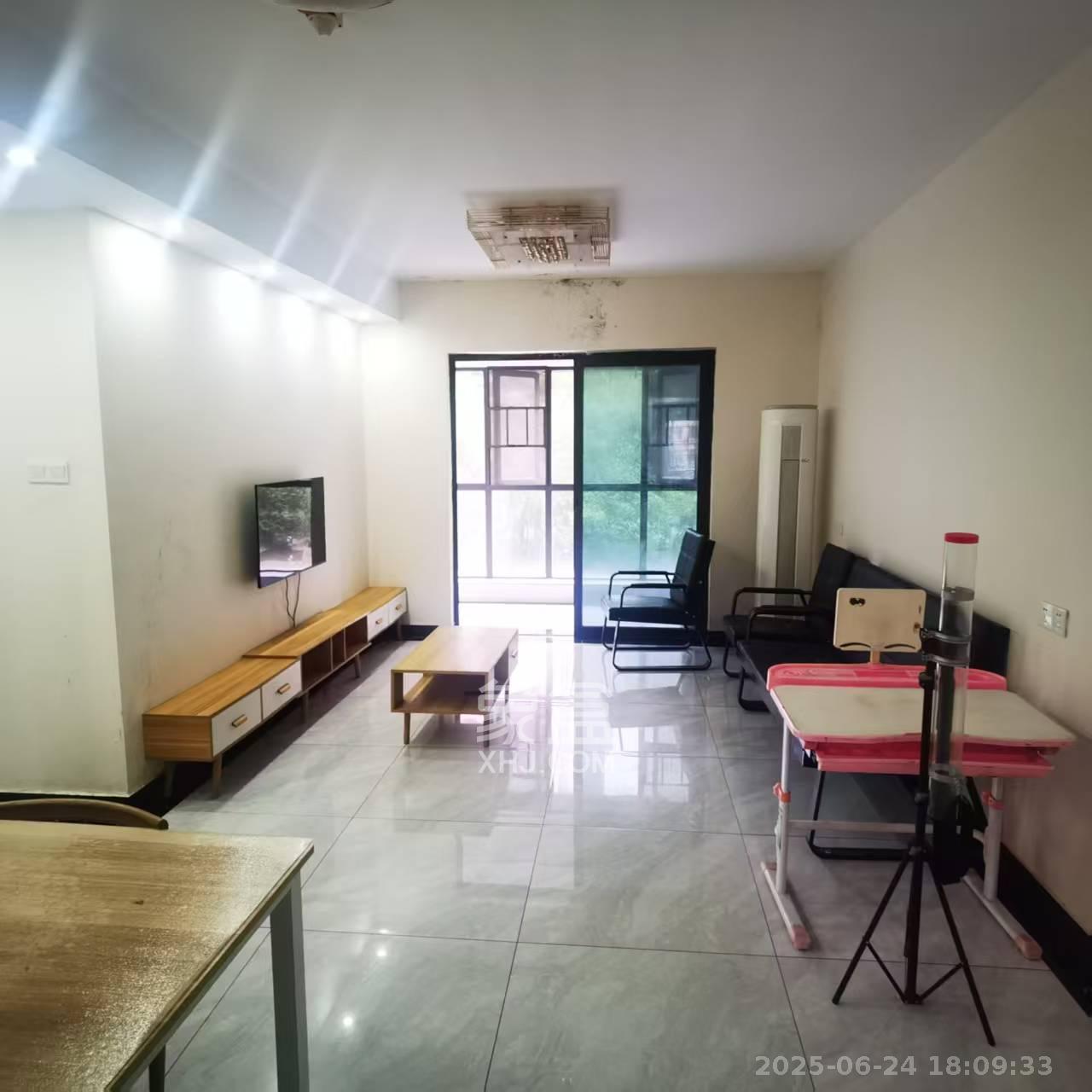 卓越浅水湾  3室2厅2卫    2600.0元/月 卓越浅水湾  3室2厅2卫    2600.0元/月