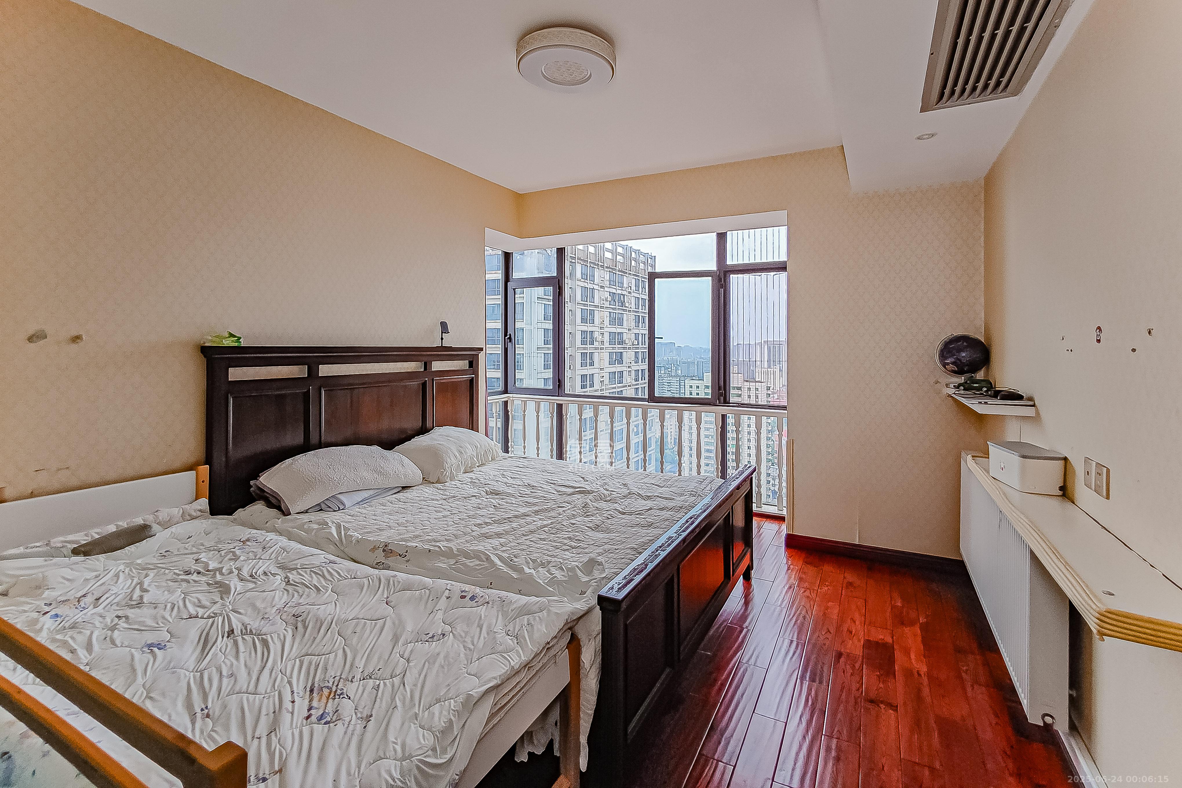 三万英尺 3室2厅2卫 142.0万 三万英尺 3室2厅2卫 142.0万卧室