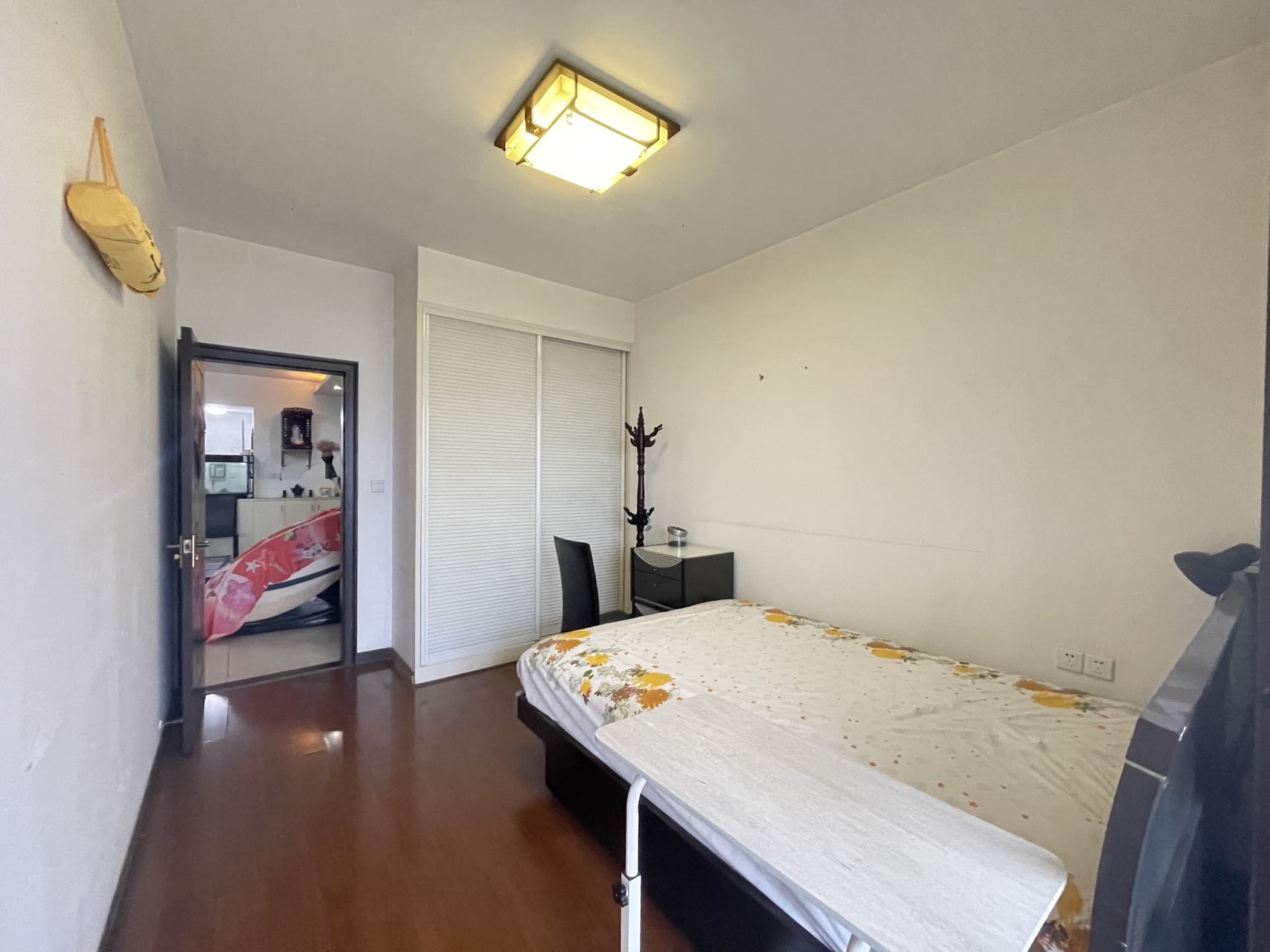 名仕华府  2室0厅0卫   2000.00元/月室内图