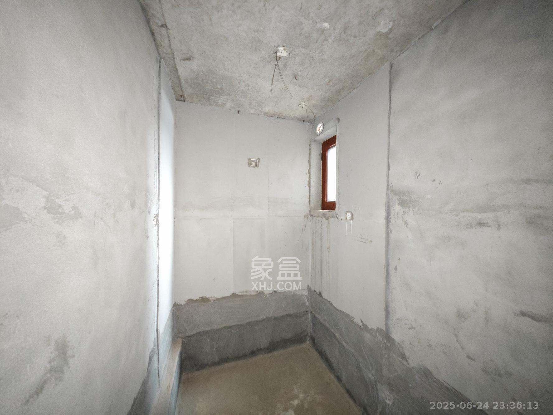 湘核新家园 3室1厅2卫 85.0万 湘核新家园 3室1厅2卫 85.0万卫生间