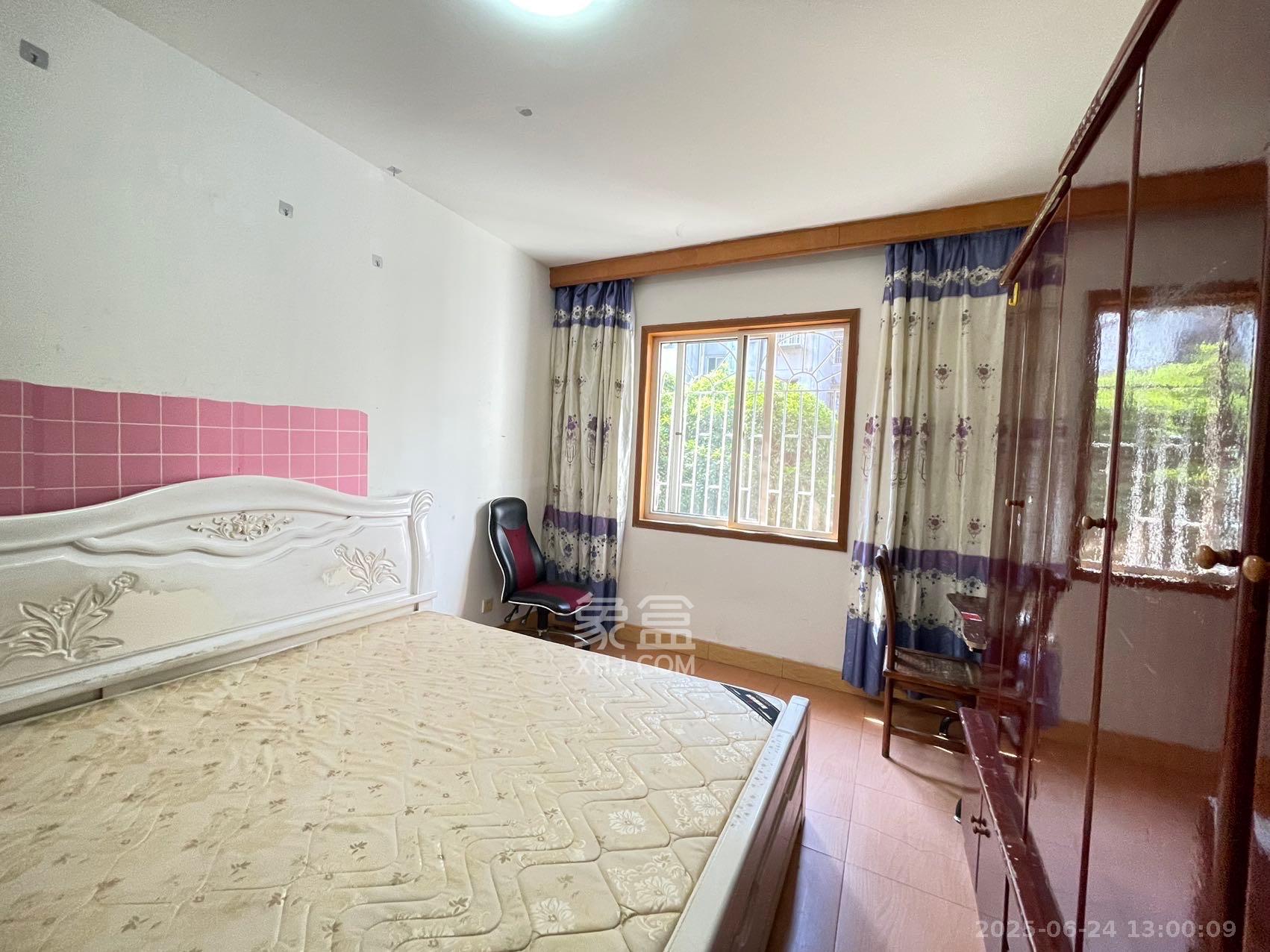 新桥小区 3室1厅1卫 2000.0元/月 新桥小区 3室1厅1卫 2000.0元/月室内图