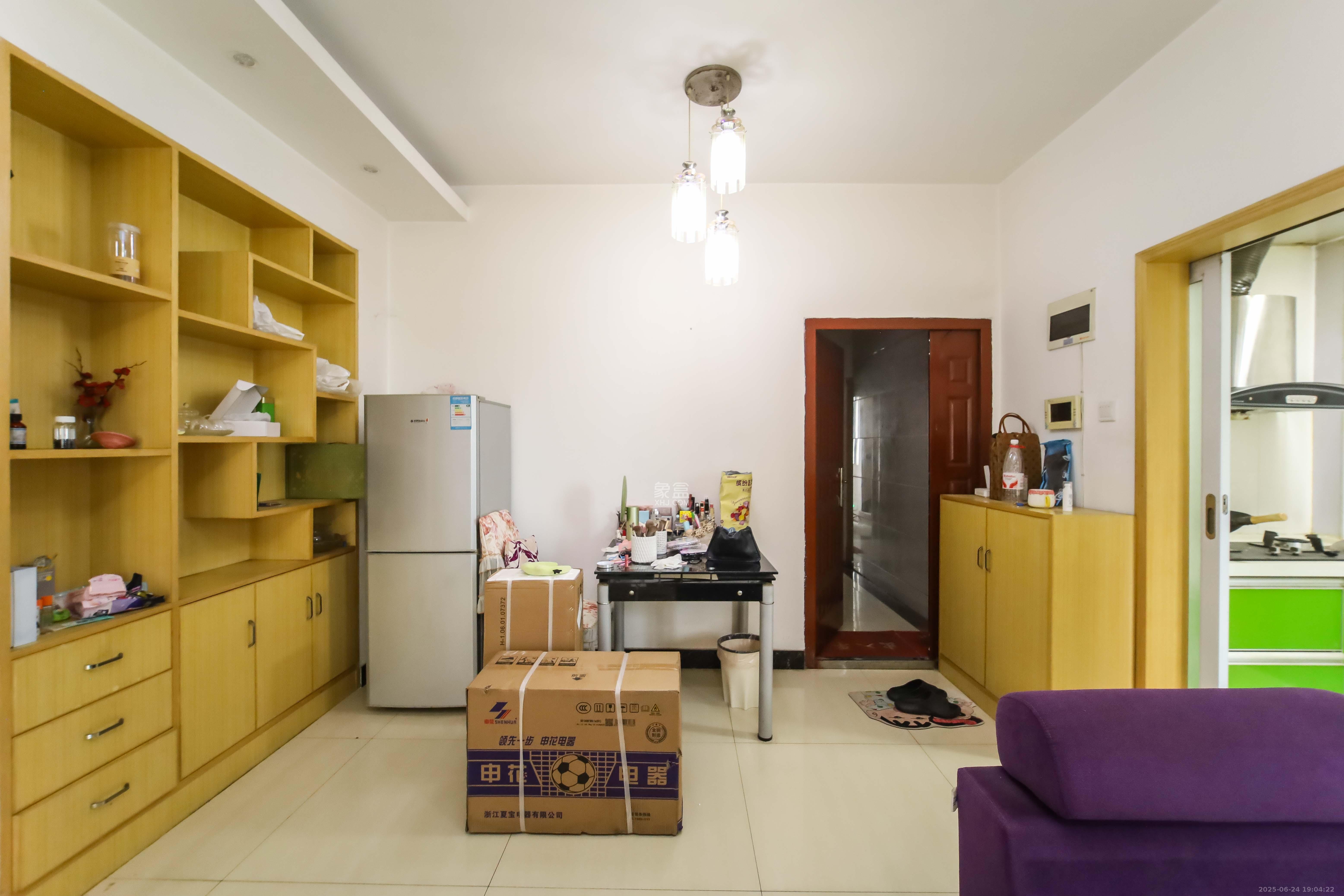 辉煌国际城一期 2室2厅1卫 68.0万 辉煌国际城一期 2室2厅1卫 68.0万客厅