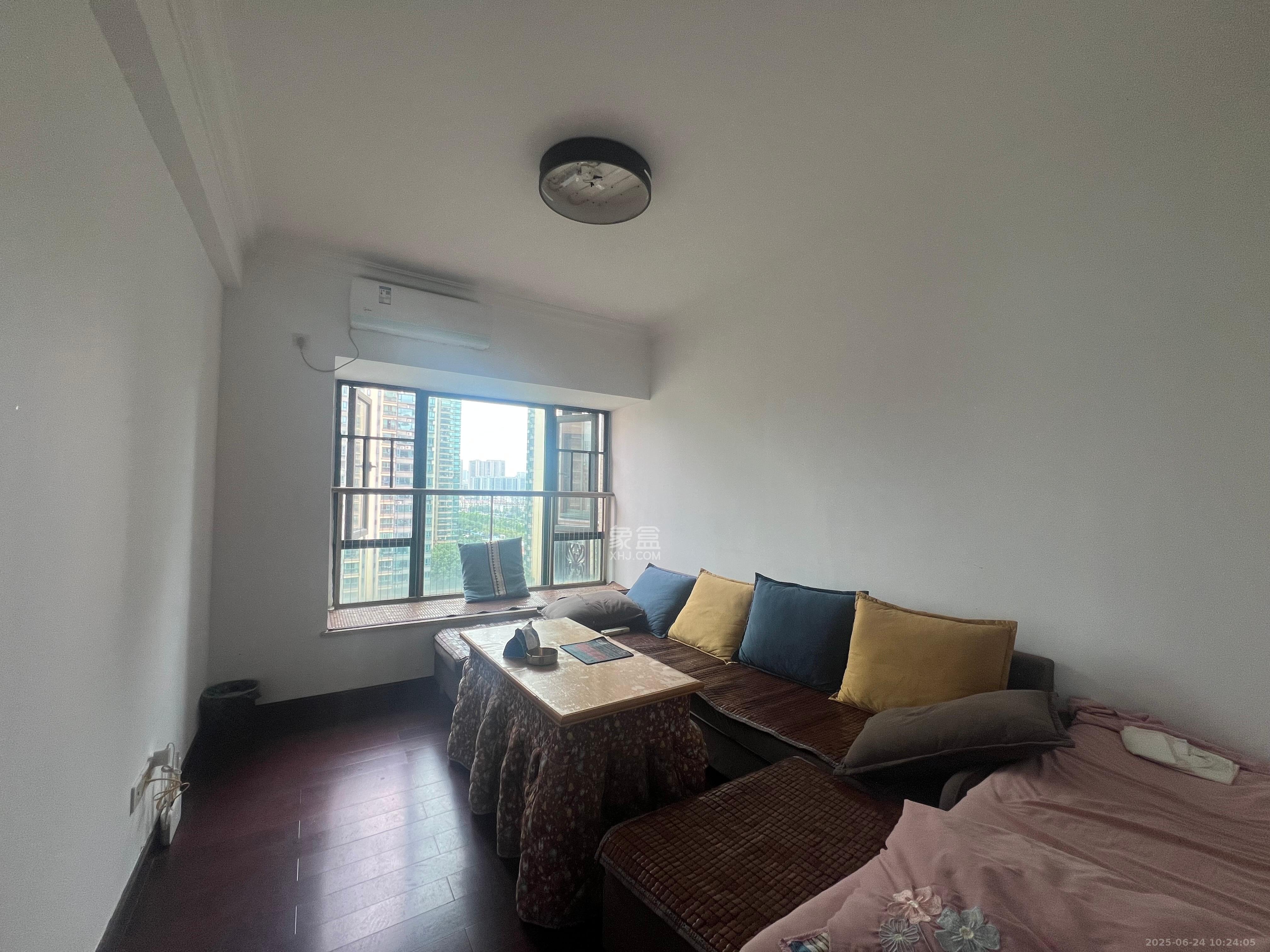 恒大绿洲 4室2厅2卫 3000.0元/月 恒大绿洲 4室2厅2卫 3000.0元/月室内图