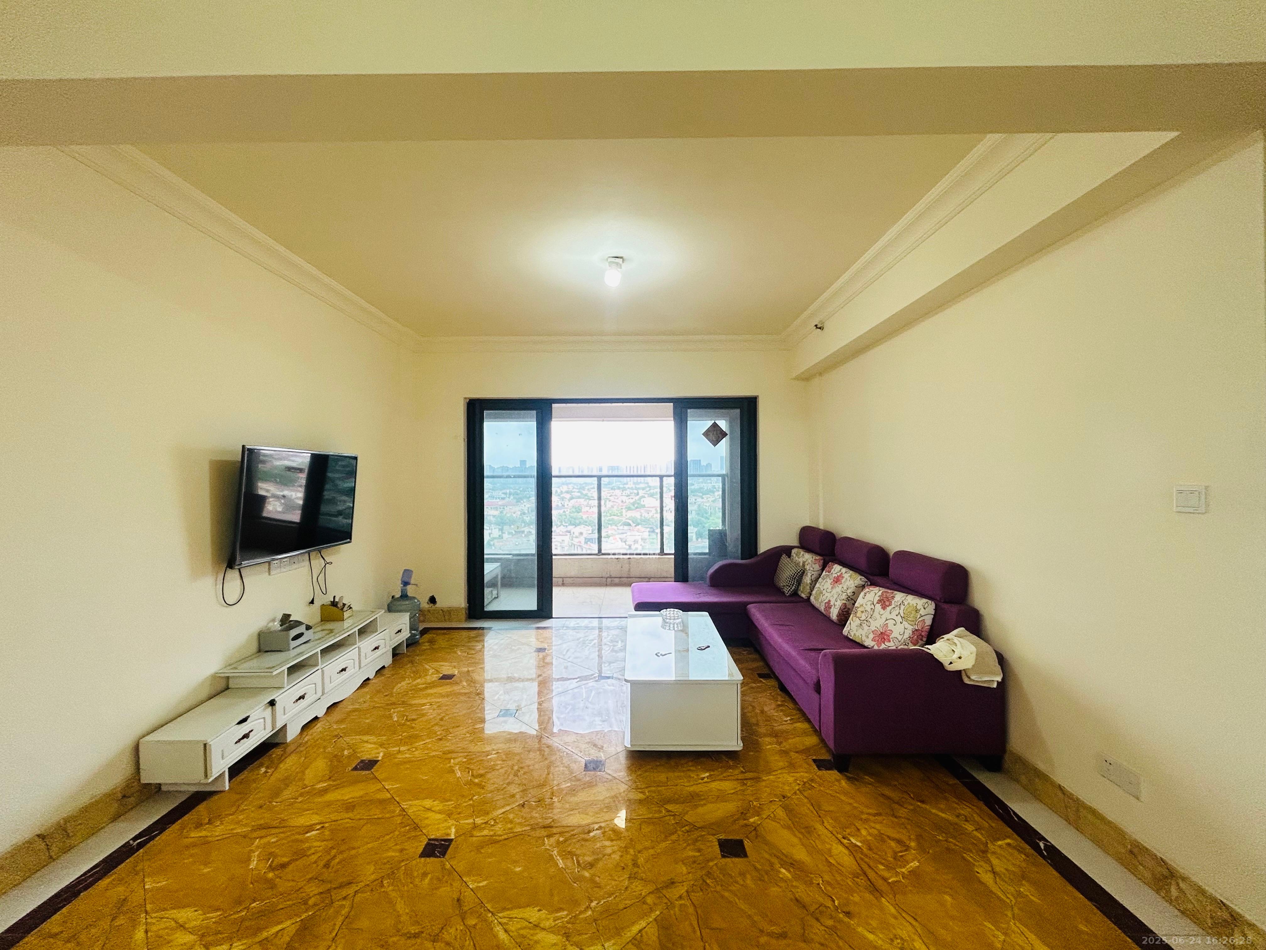 碧桂园威尼斯城  4室2厅2卫    2100.0元/月 碧桂园威尼斯城  4室2厅2卫    2100.0元/月