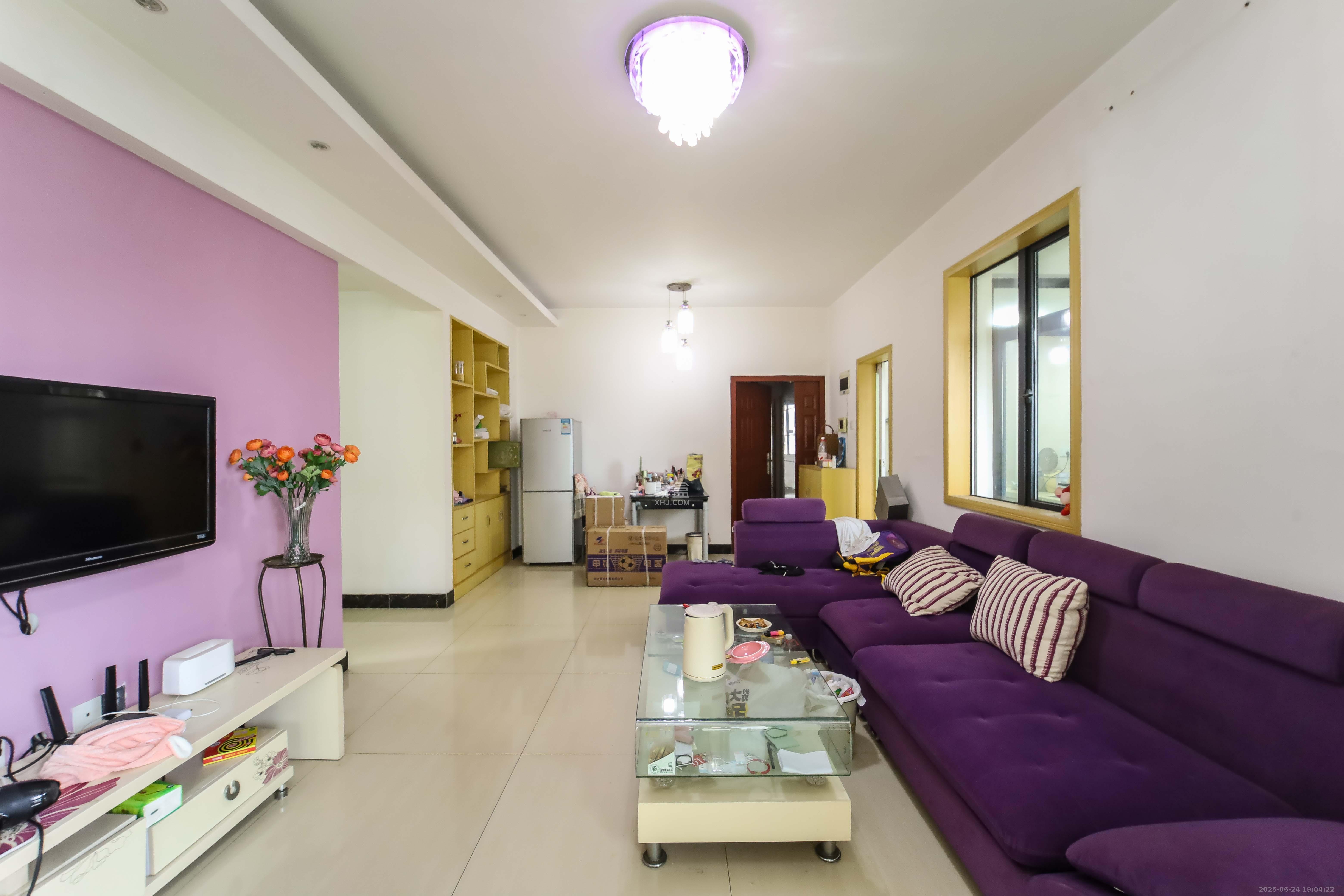 辉煌国际城一期 2室2厅1卫 68.0万 辉煌国际城一期 2室2厅1卫 68.0万客厅