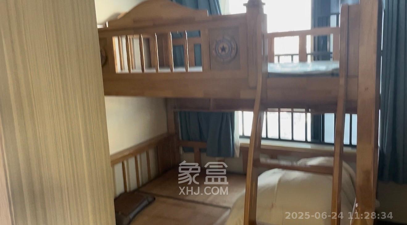 梦想枫林湾  3室2厅2卫   3800.00元/月室内图
