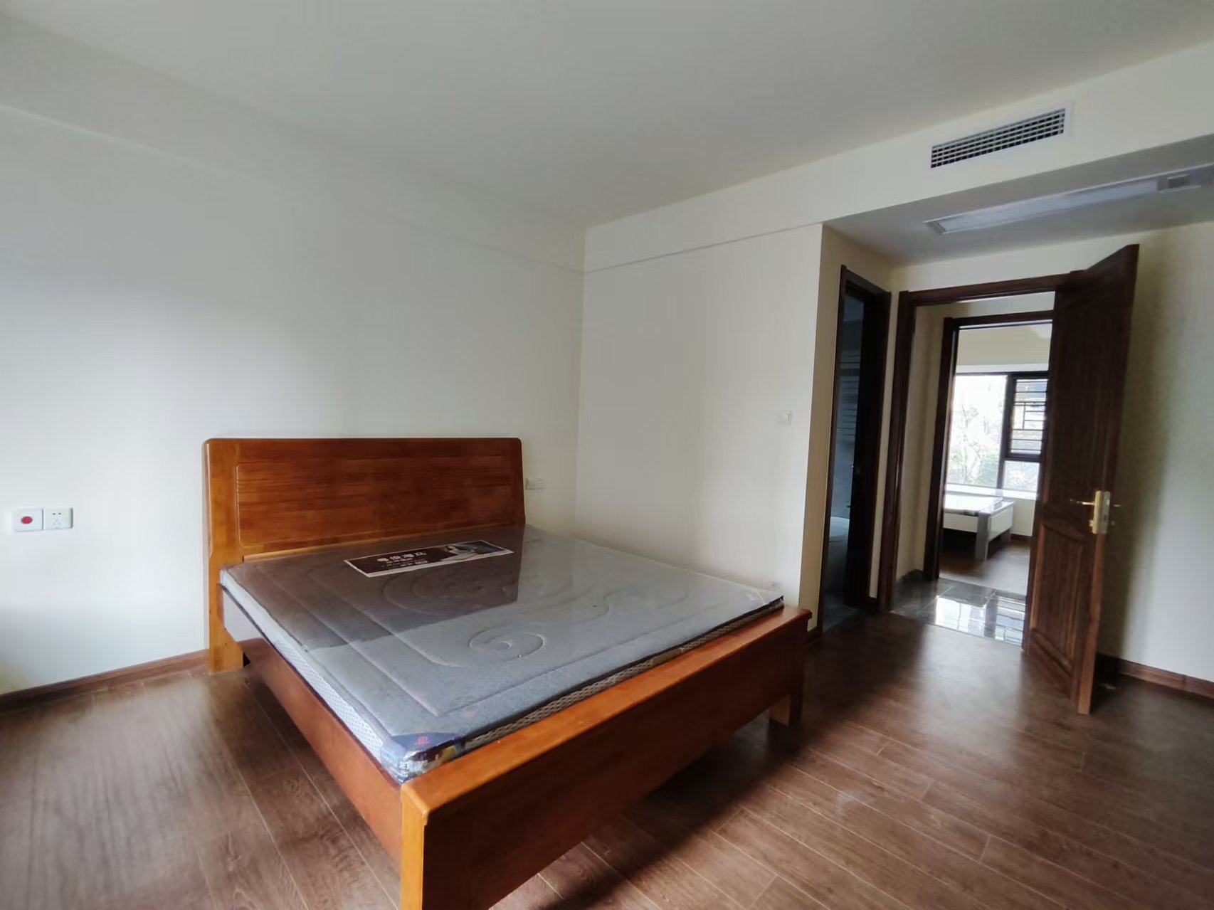 碧桂园翘楚棠  4室2厅2卫    2200.0元/月