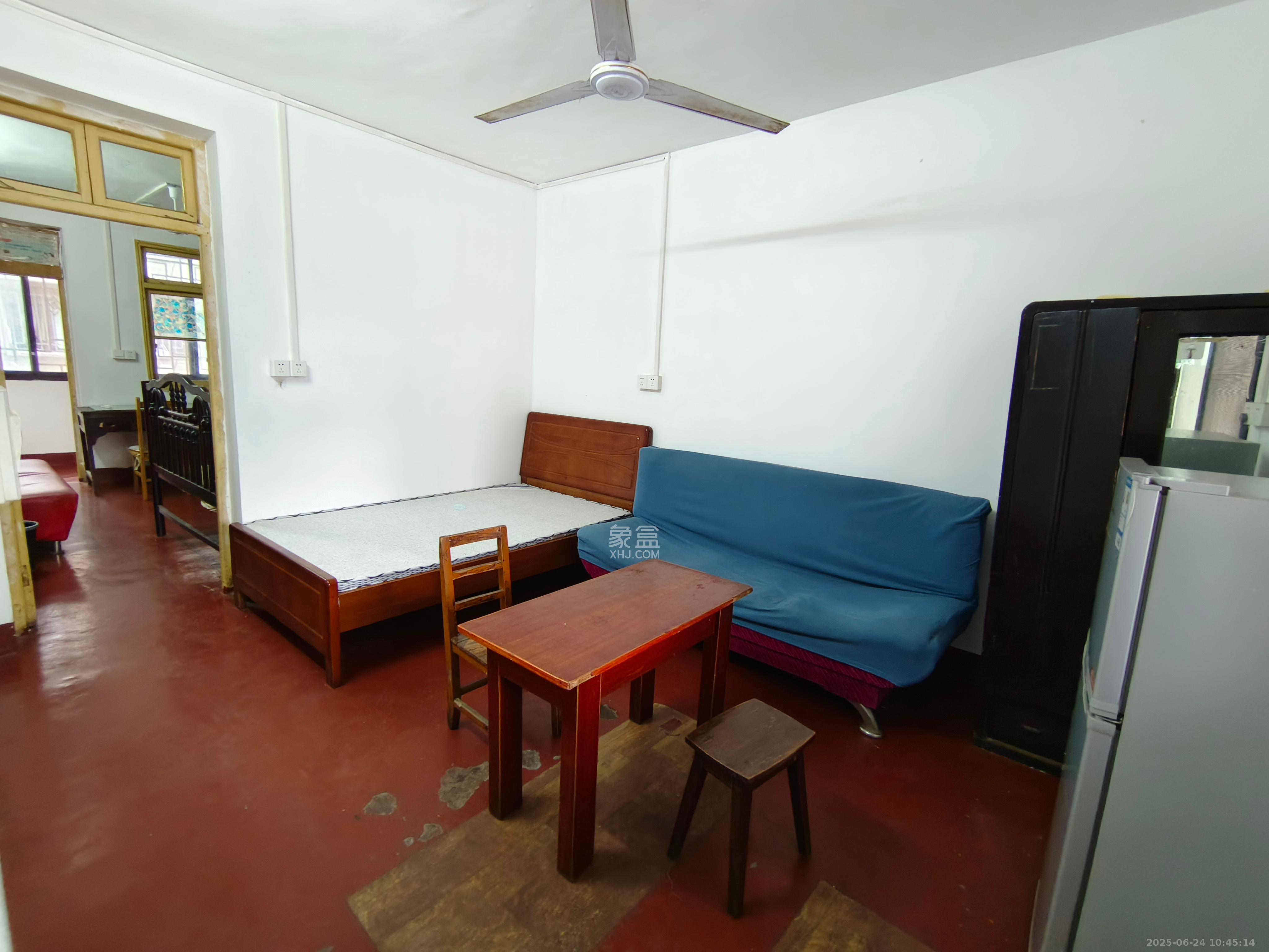 文庙坪小区 1室1厅1卫 1500.0元/月 文庙坪小区 1室1厅1卫 1500.0元/月室内图