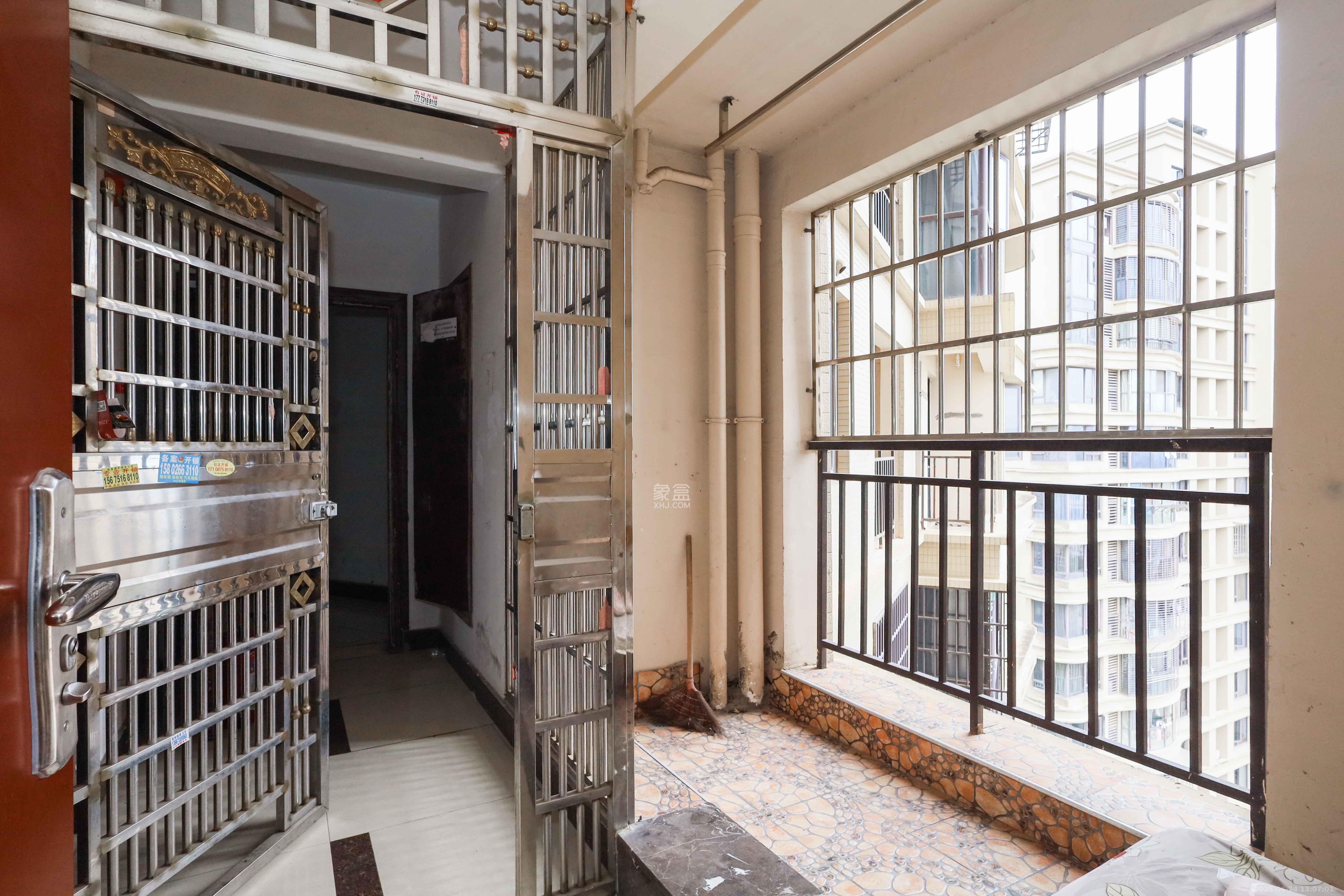 保利麓谷林语F区 3室2厅1卫 89.8万 保利麓谷林语F区 3室2厅1卫 89.8万其他