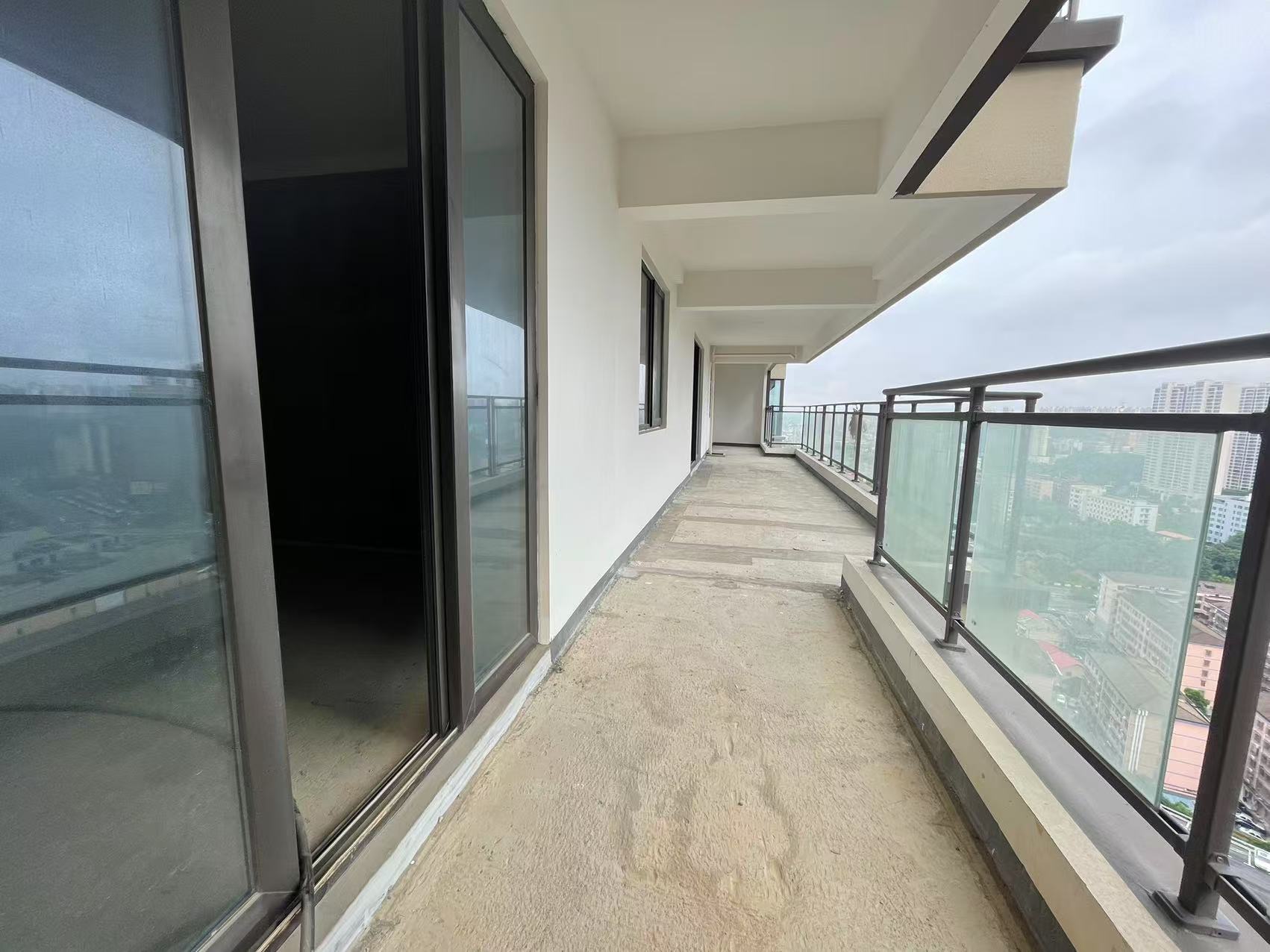 建发央著（悦发央著）  5室2厅3卫   221.00万室内图