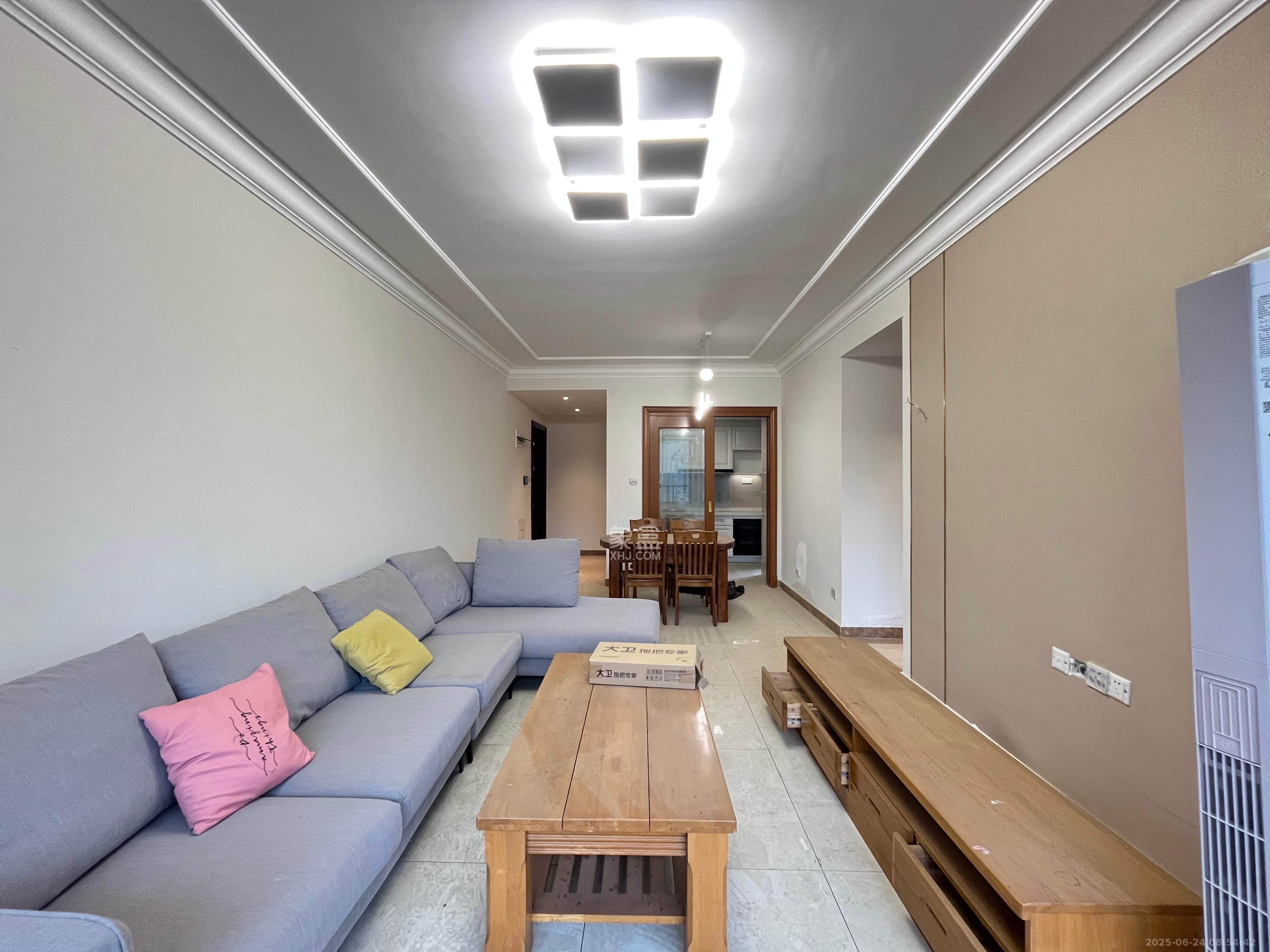 恒大江湾  3室2厅2卫    2500.0元/月 恒大江湾  3室2厅2卫    2500.0元/月室内图