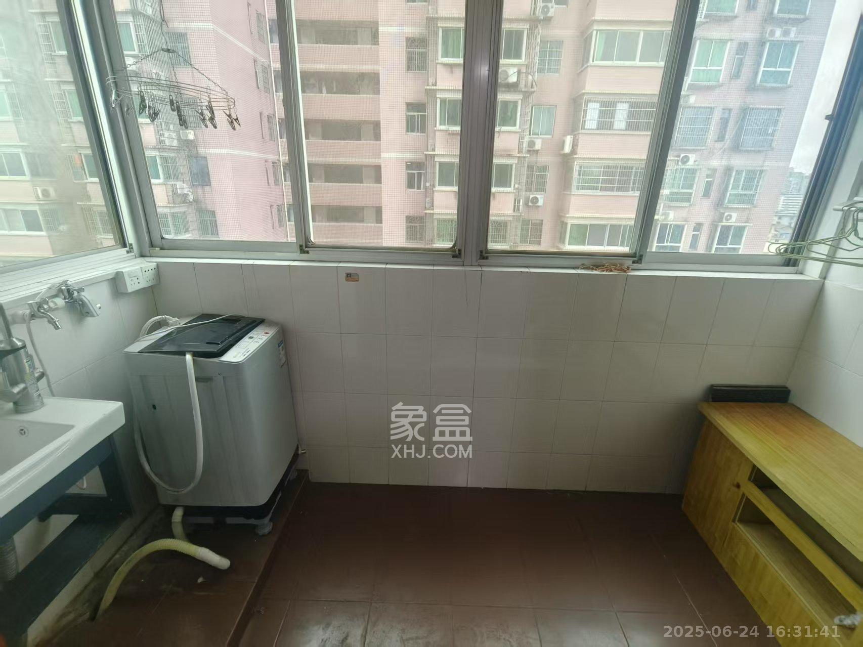 鸿信大厦  2室2厅1卫   4500.00元/月室内图