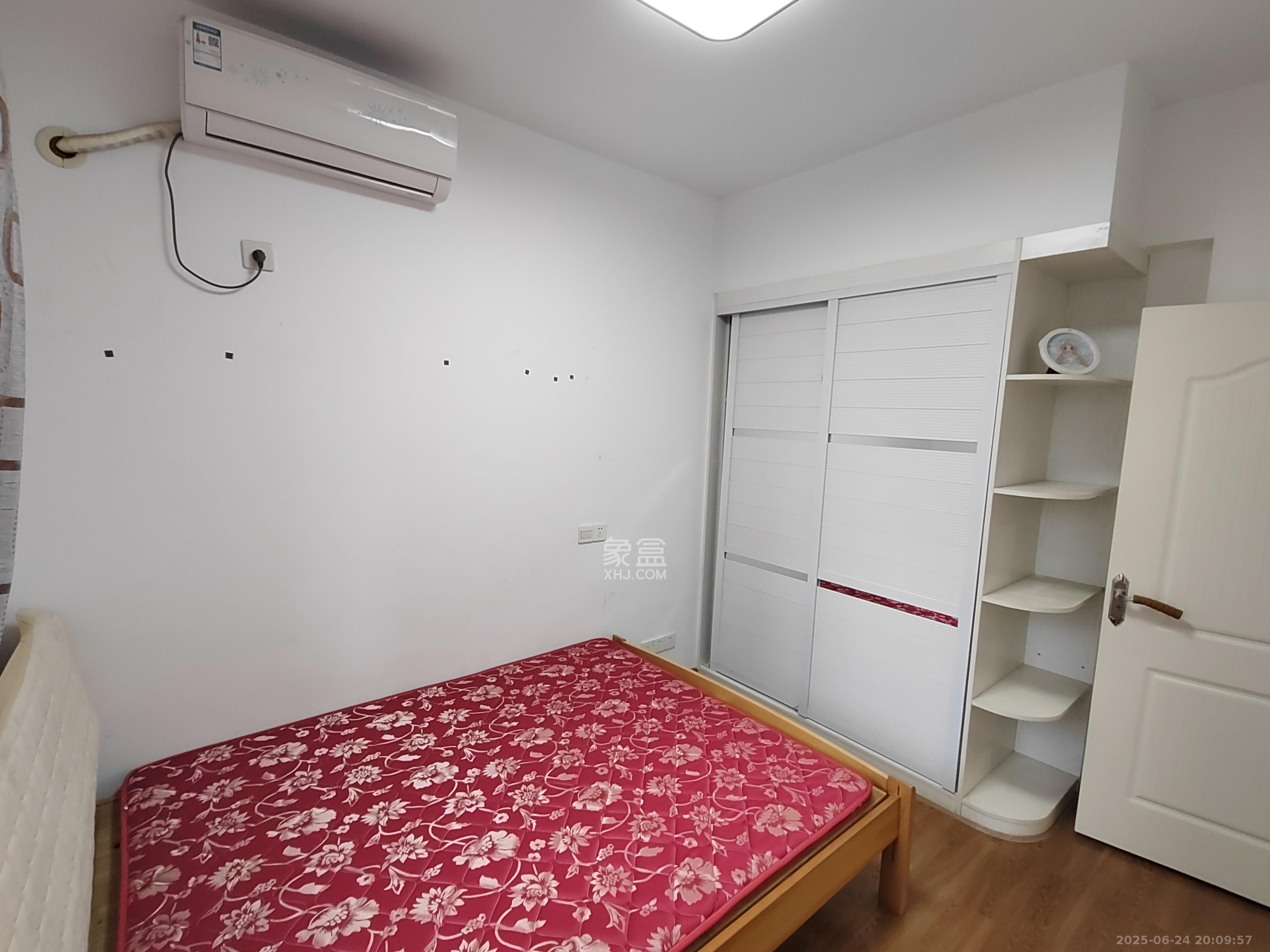 恒基凯旋门三期  2室2厅1卫    2200.0元/月室内图