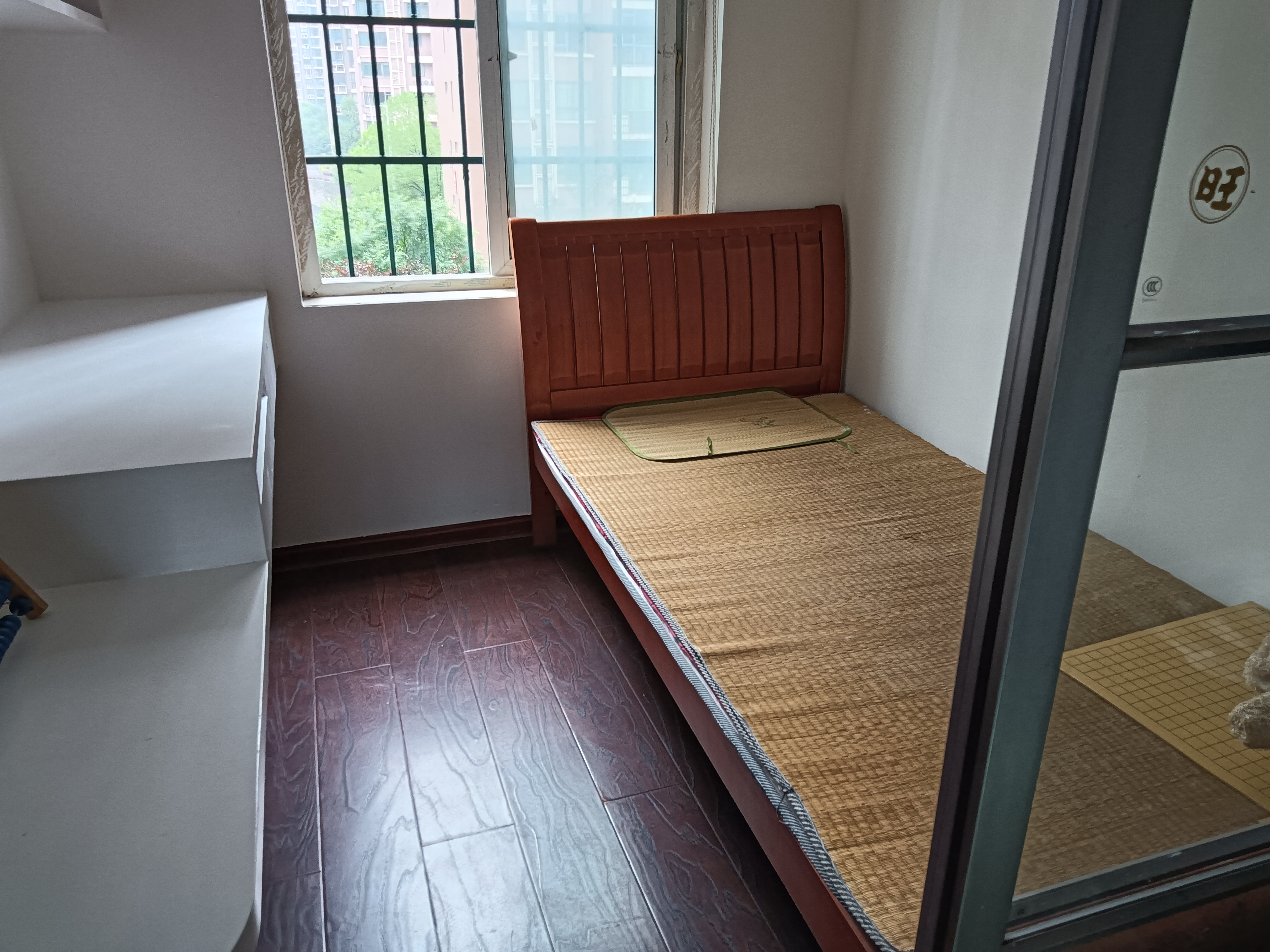 冠都现代城（冠都幸福彼岸）  3室2厅1卫   1500.00元/月室内图