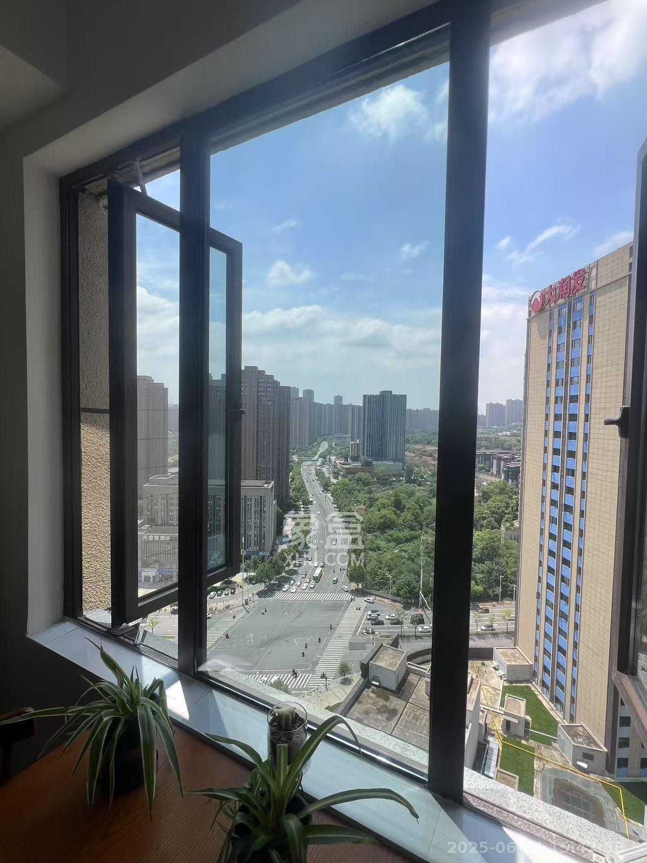 五江天街天寓 1室1厅1卫 1500.0元/月 五江天街天寓 1室1厅1卫 1500.0元/月室内图