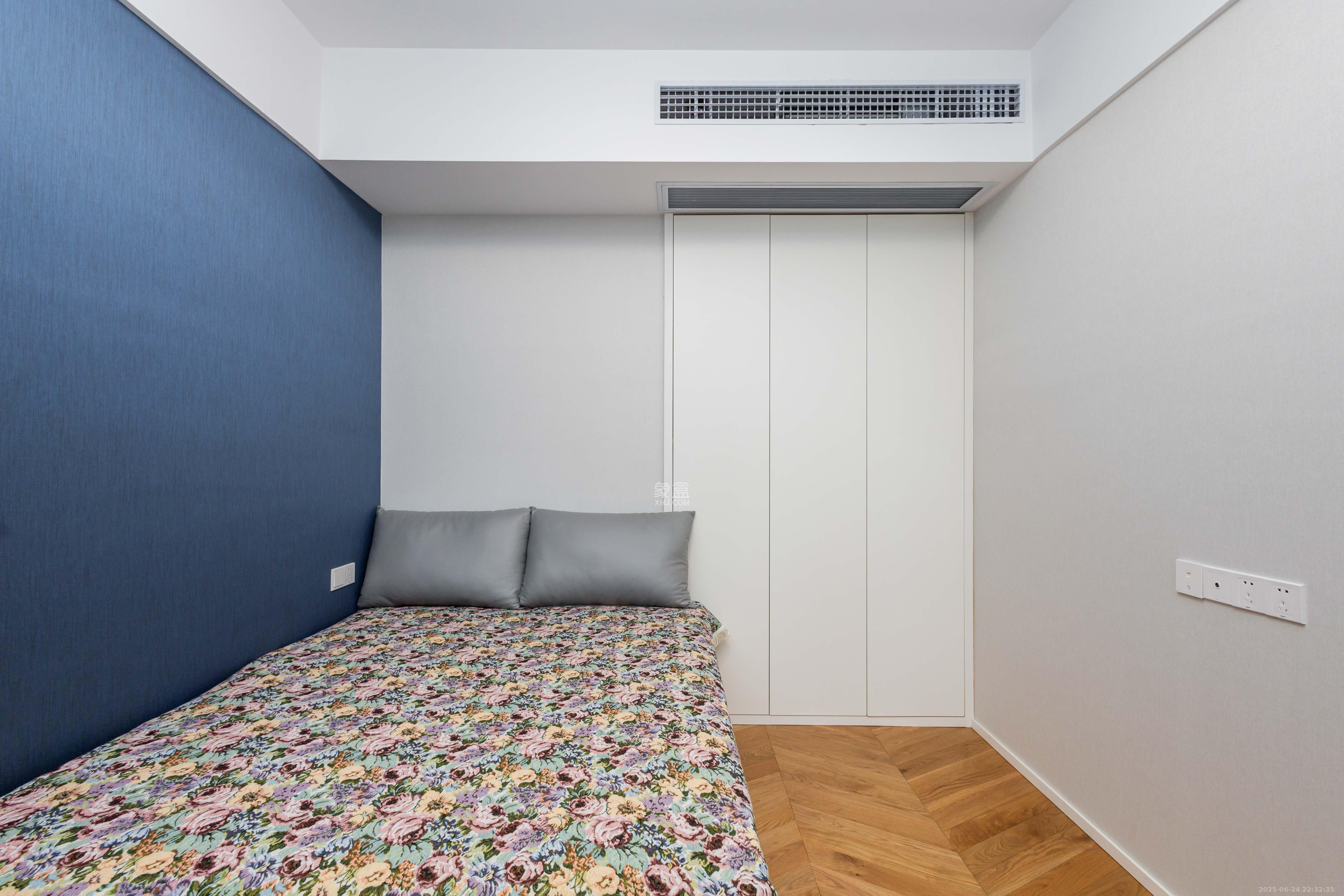 金茂建发观悦  4室2厅3卫    305.0万卧室