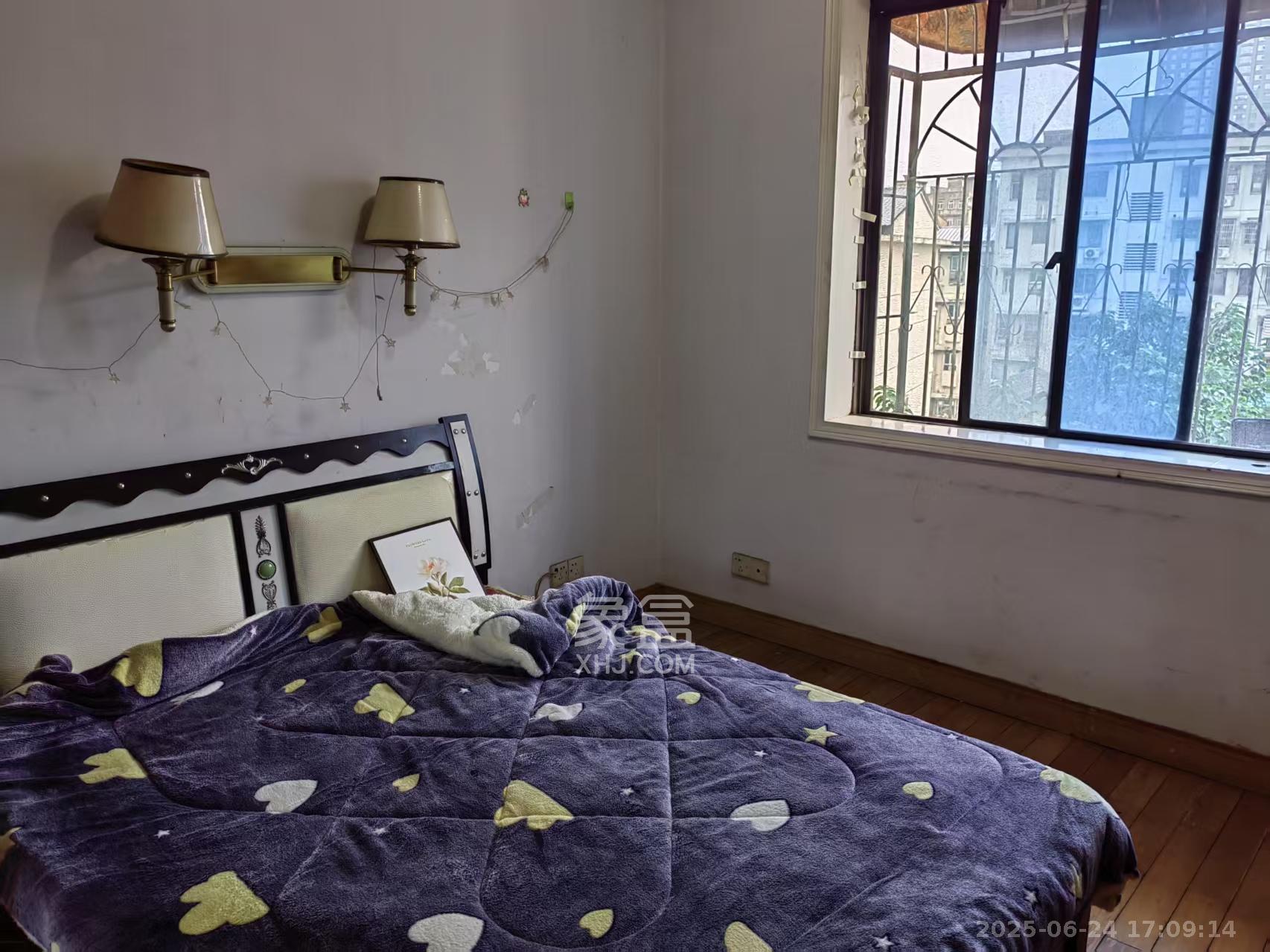 文艺新村 3室1厅1卫 2600.0元/月 文艺新村 3室1厅1卫 2600.0元/月室内图