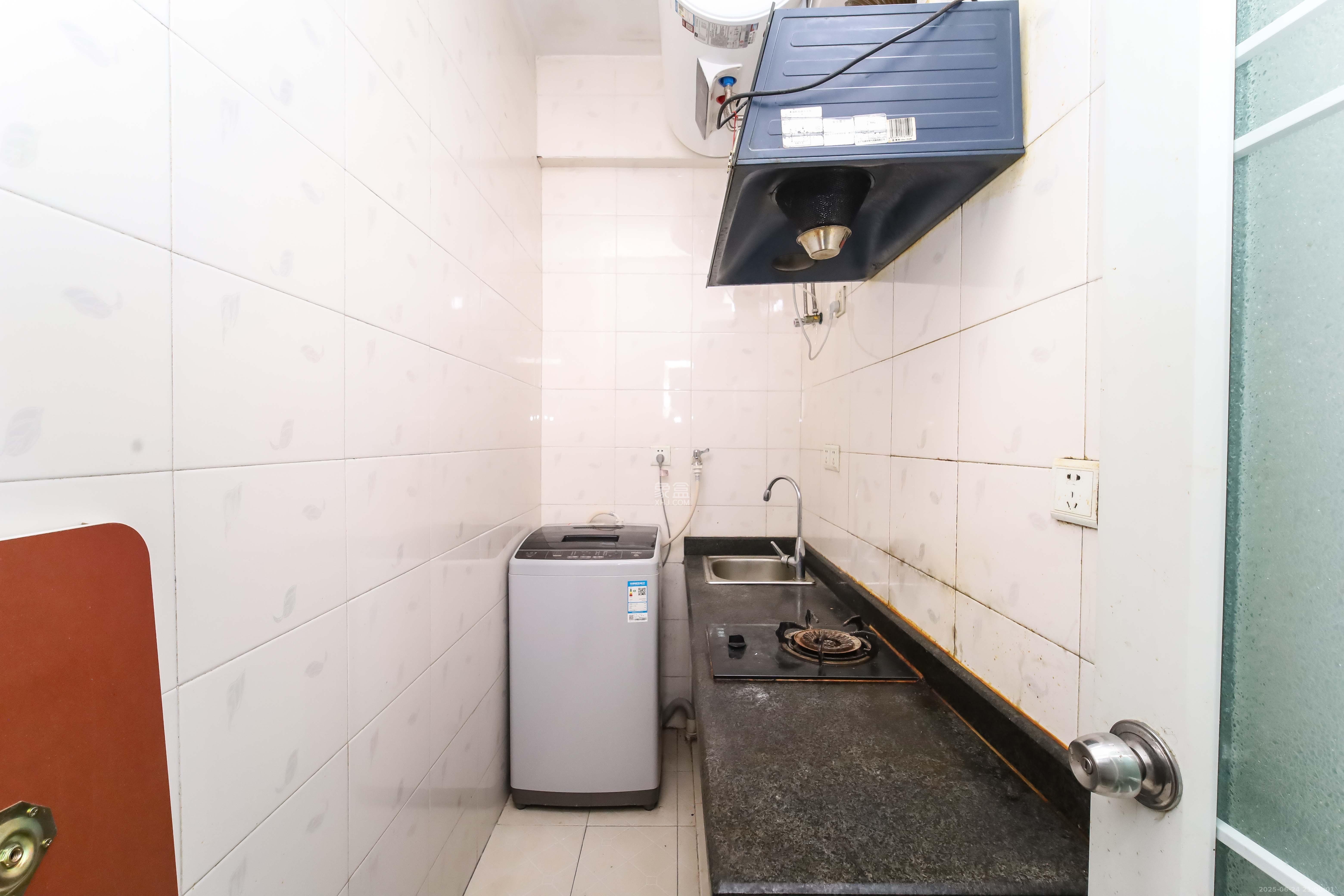 长远华樟名府  1室1厅1卫    1300.0元/月室内图