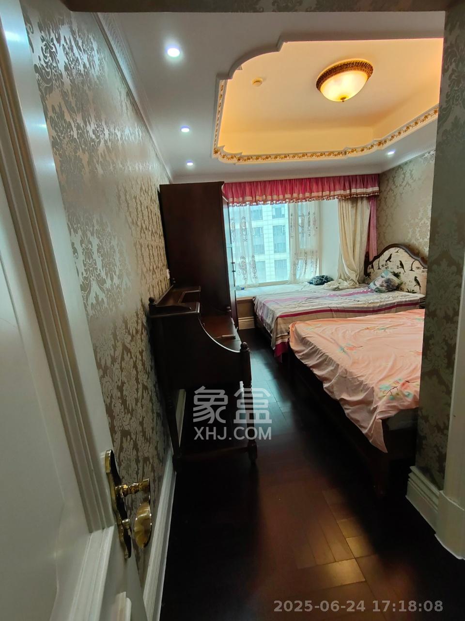 万达公馆  3室2厅2卫    11000.0元/月 万达公馆  3室2厅2卫    11000.0元/月室内图