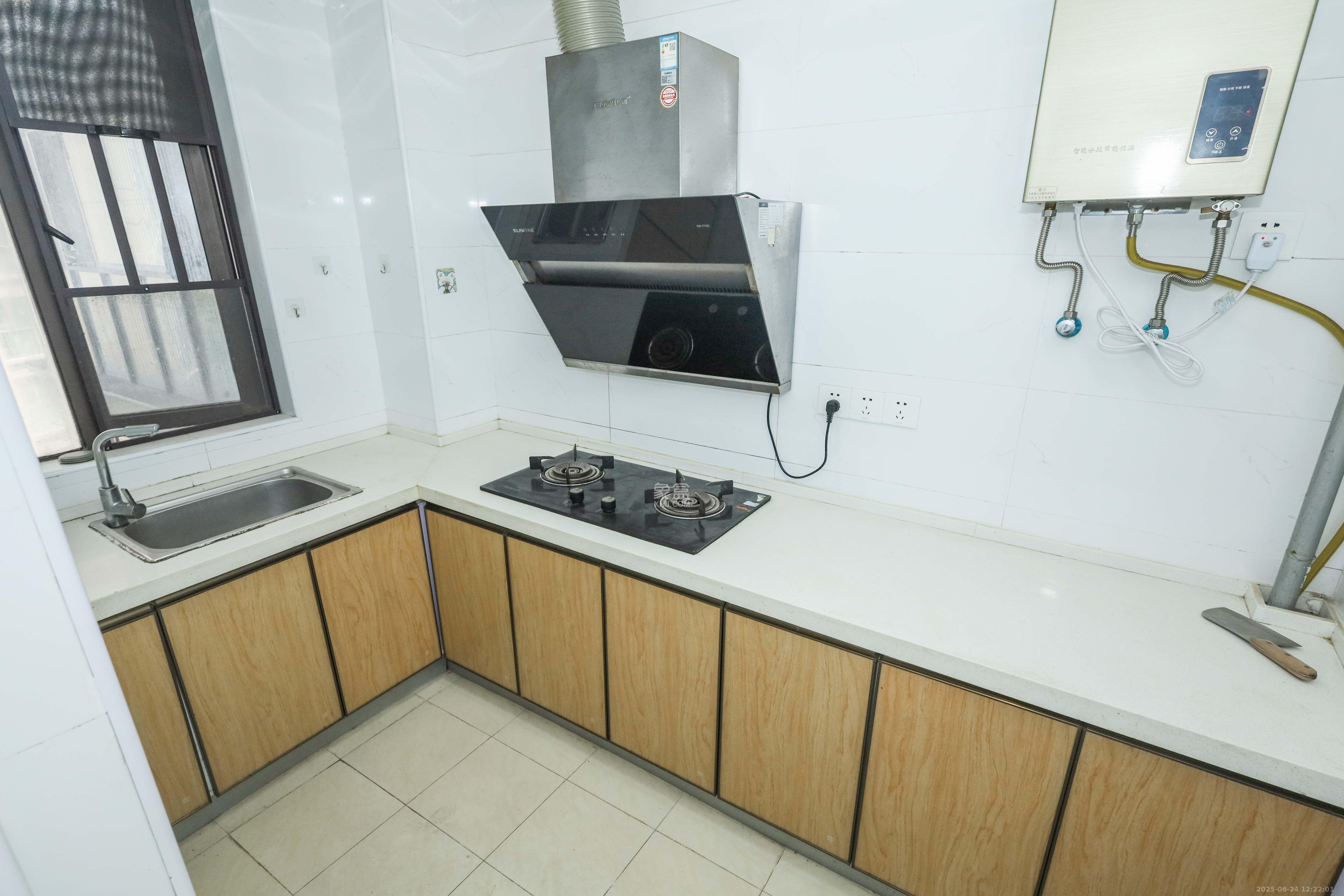 梅溪湖合能璞丽  3室2厅1卫    2400.0元/月 梅溪湖合能璞丽  3室2厅1卫    2400.0元/月室内图