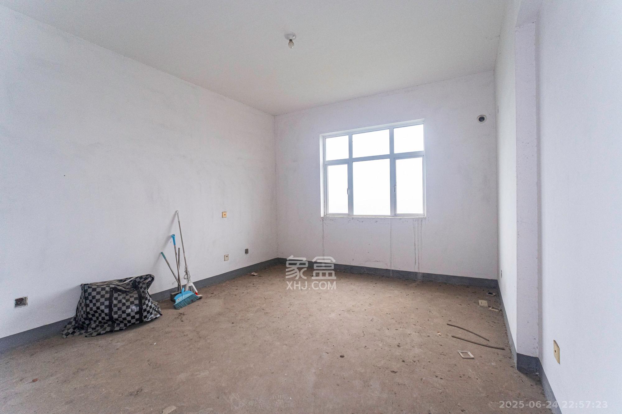 淞雅苑 3室2厅2卫 70.0万 淞雅苑 3室2厅2卫 70.0万卧室