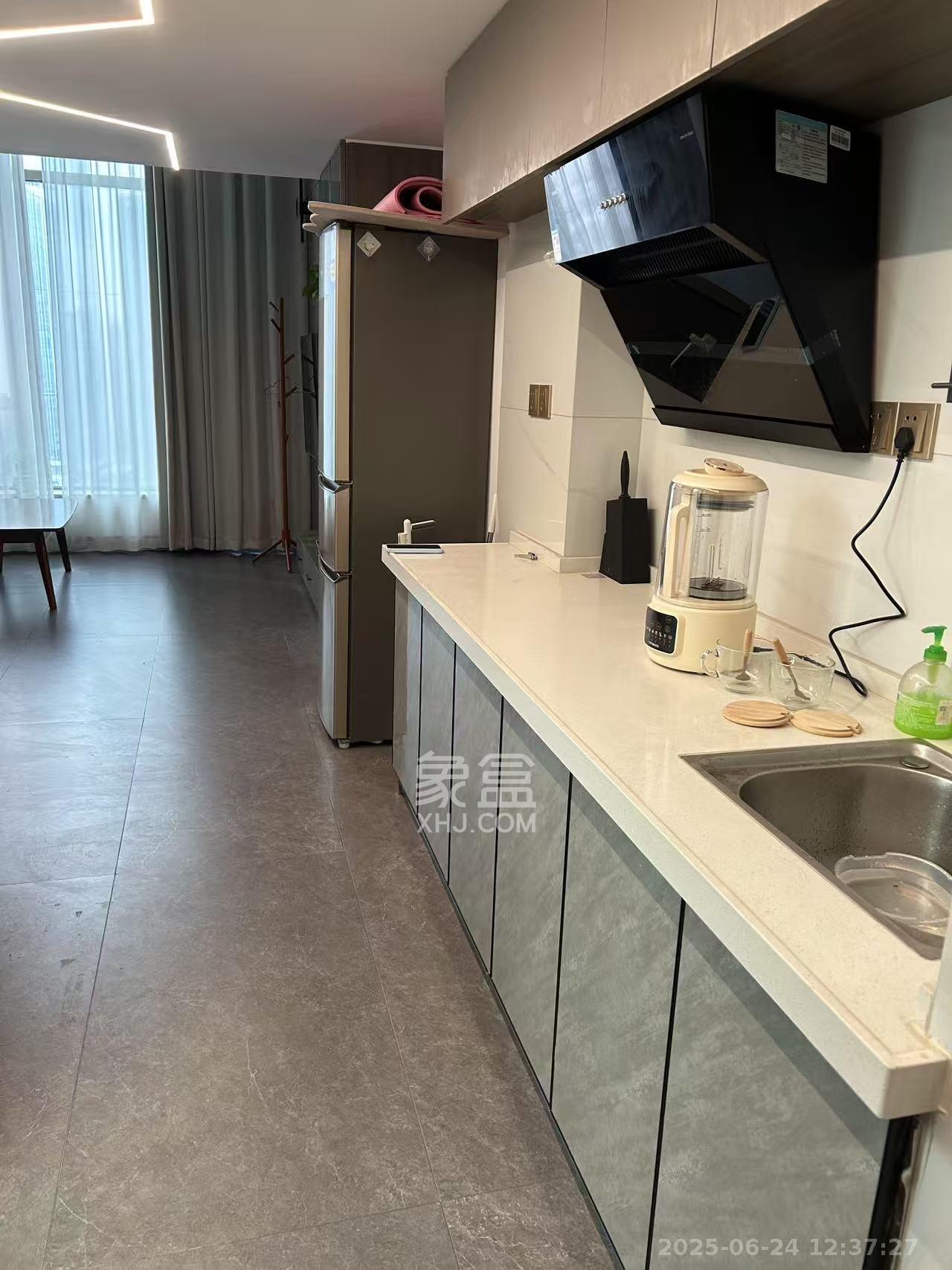 梅溪湖金茂湾  1室1厅1卫   2200.00元/月室内图