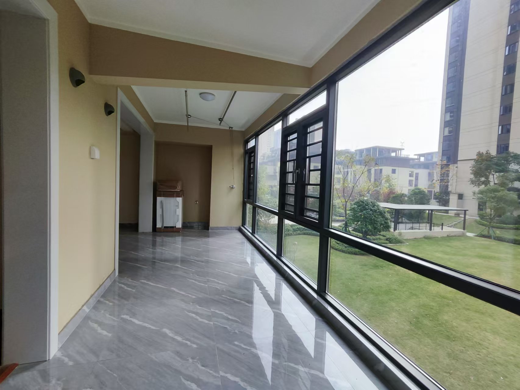 碧桂园翘楚棠  4室2厅2卫    2200.0元/月室内图