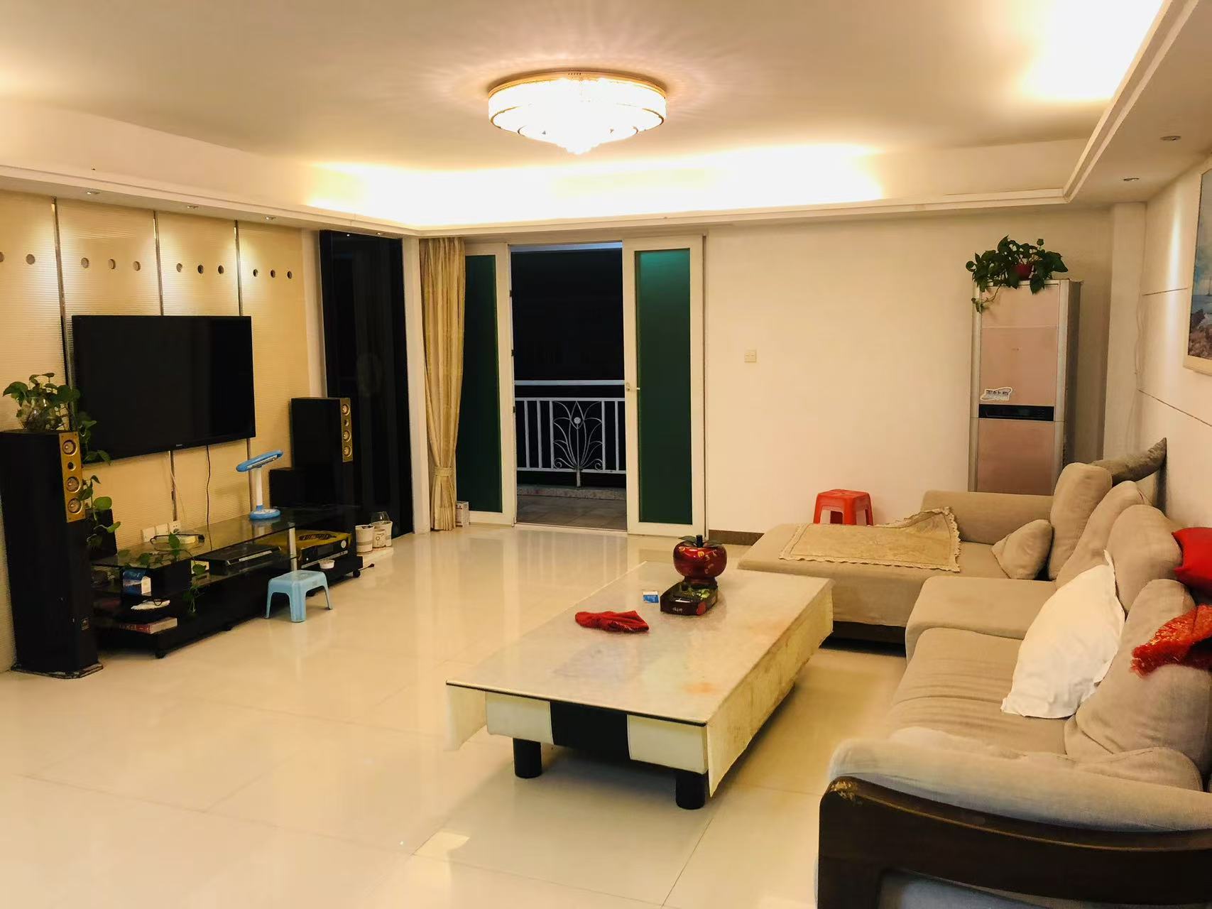 京江广场  3室2厅1卫    3000.0元/月 京江广场  3室2厅1卫    3000.0元/月室内图