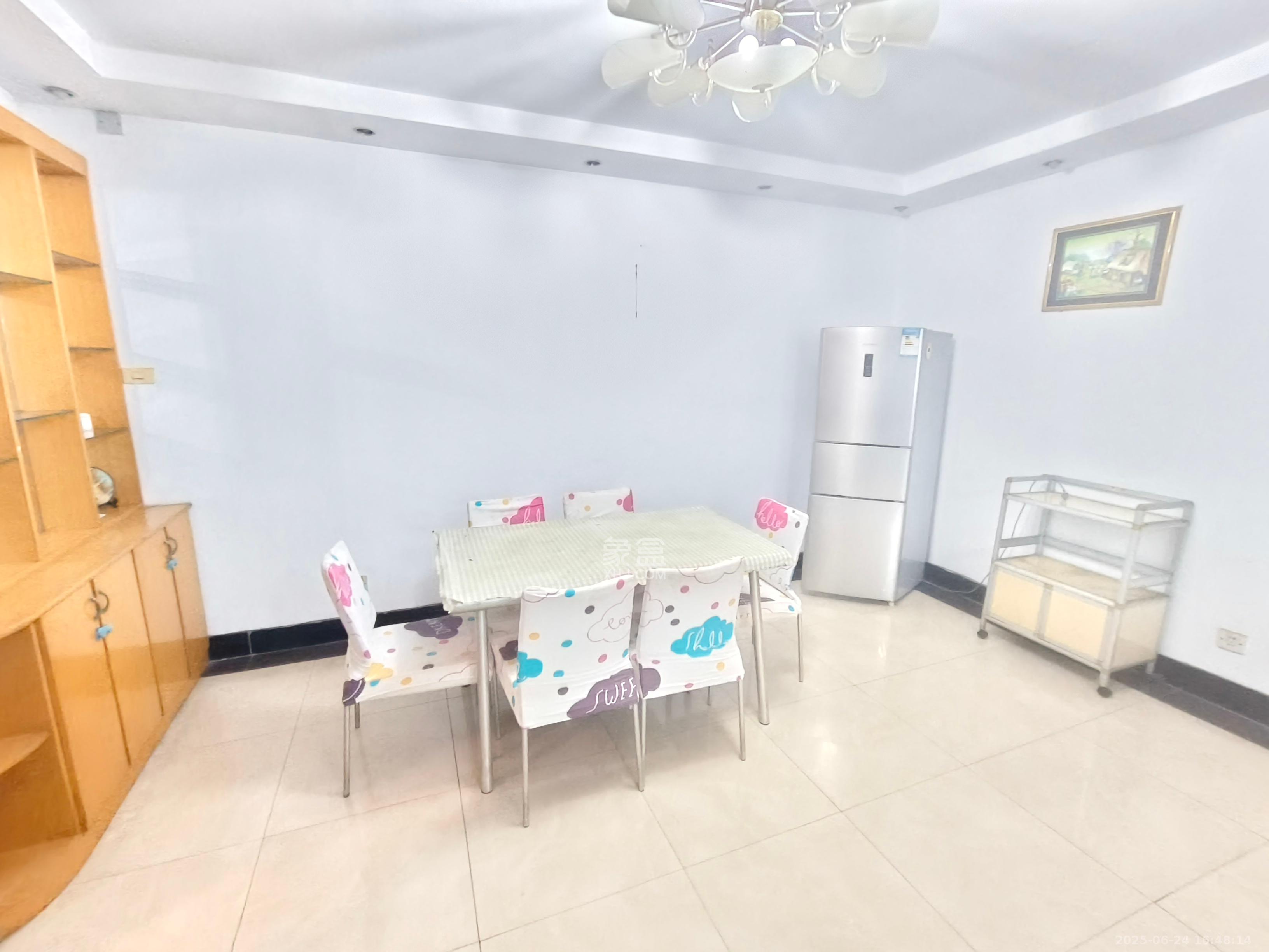 省财政厅宿舍 1室2厅1卫 2600.0元/月 省财政厅宿舍 1室2厅1卫 2600.0元/月室内图